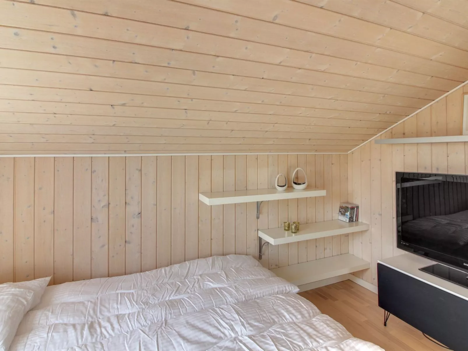 "Illona" -  from the sea-Inside