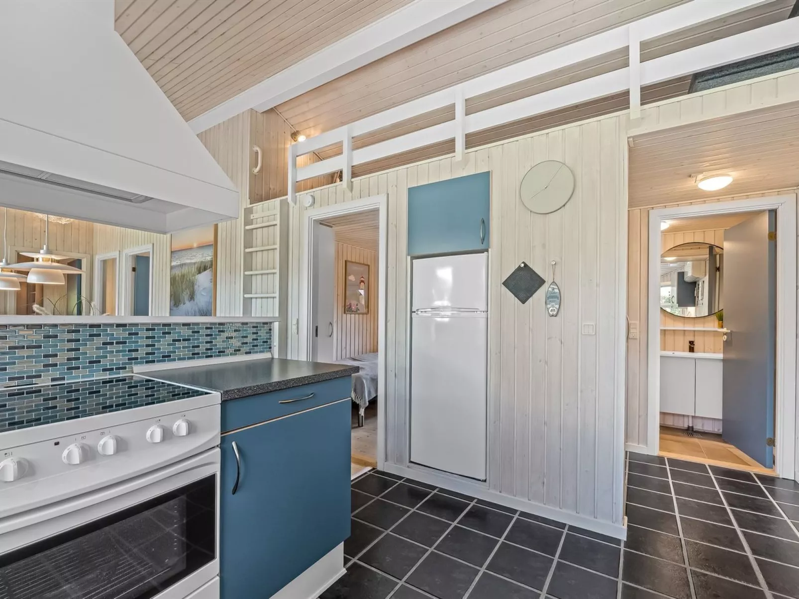 "Sviðandi" - 1.5km from the sea-Drinnen