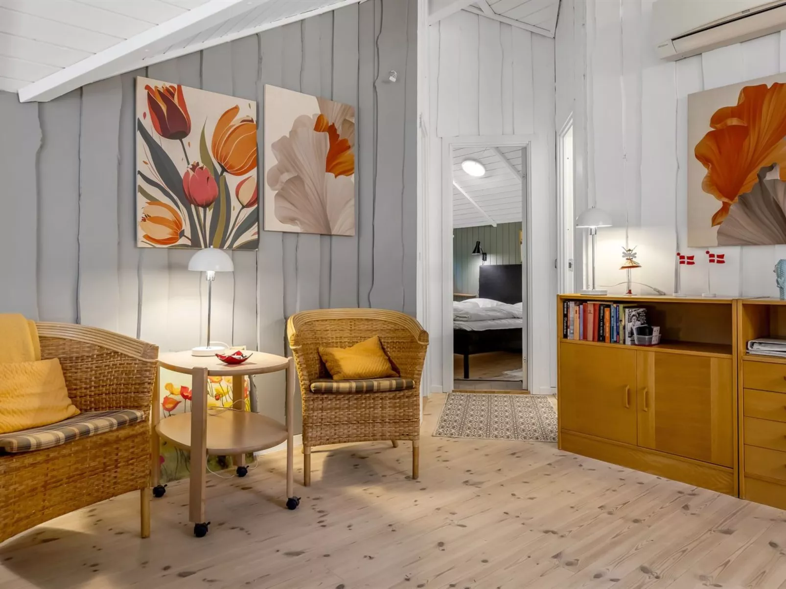 "Melisa" - 28km from the sea-Inside