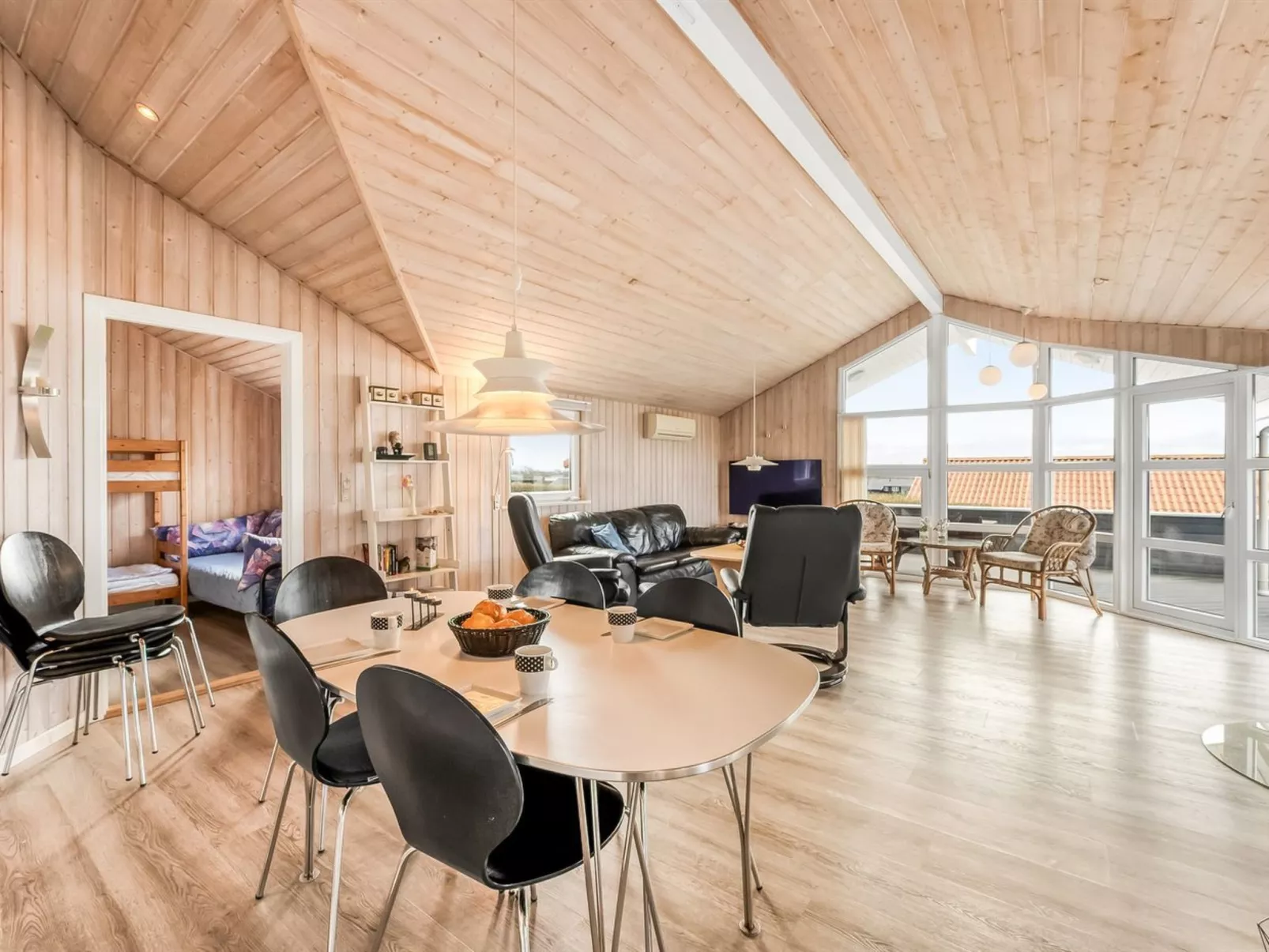 "Loviisa" - 300m to the fjord-Dedans