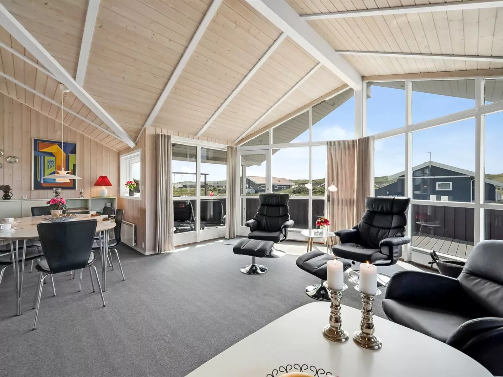 "Thrugot" -  from the sea-Dedans