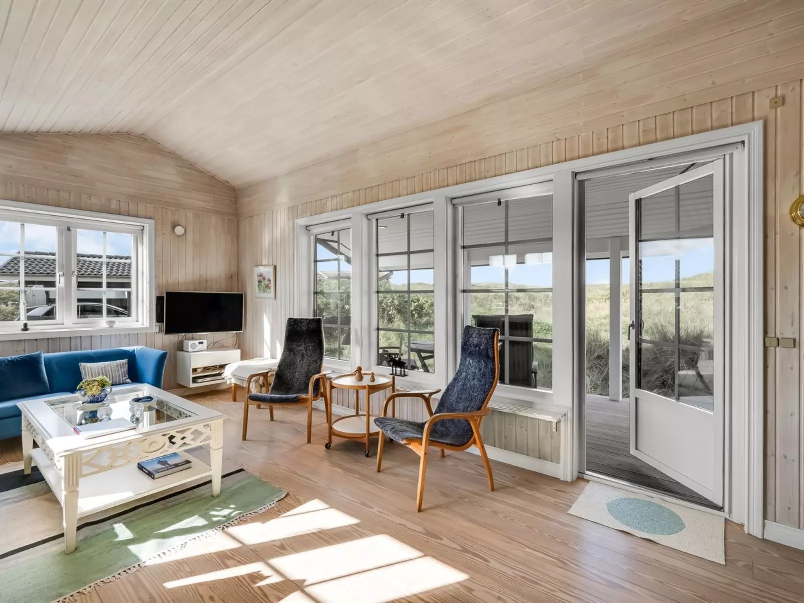 "Aise" - 75m from the sea-Inside