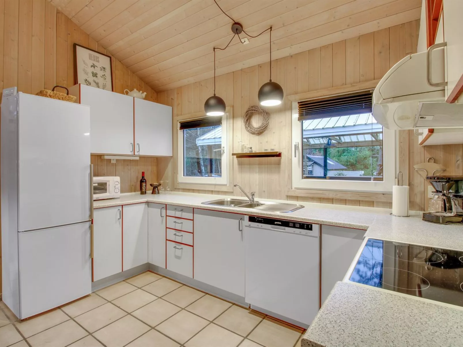 "Jensen" - 700m to the fjord-Dedans