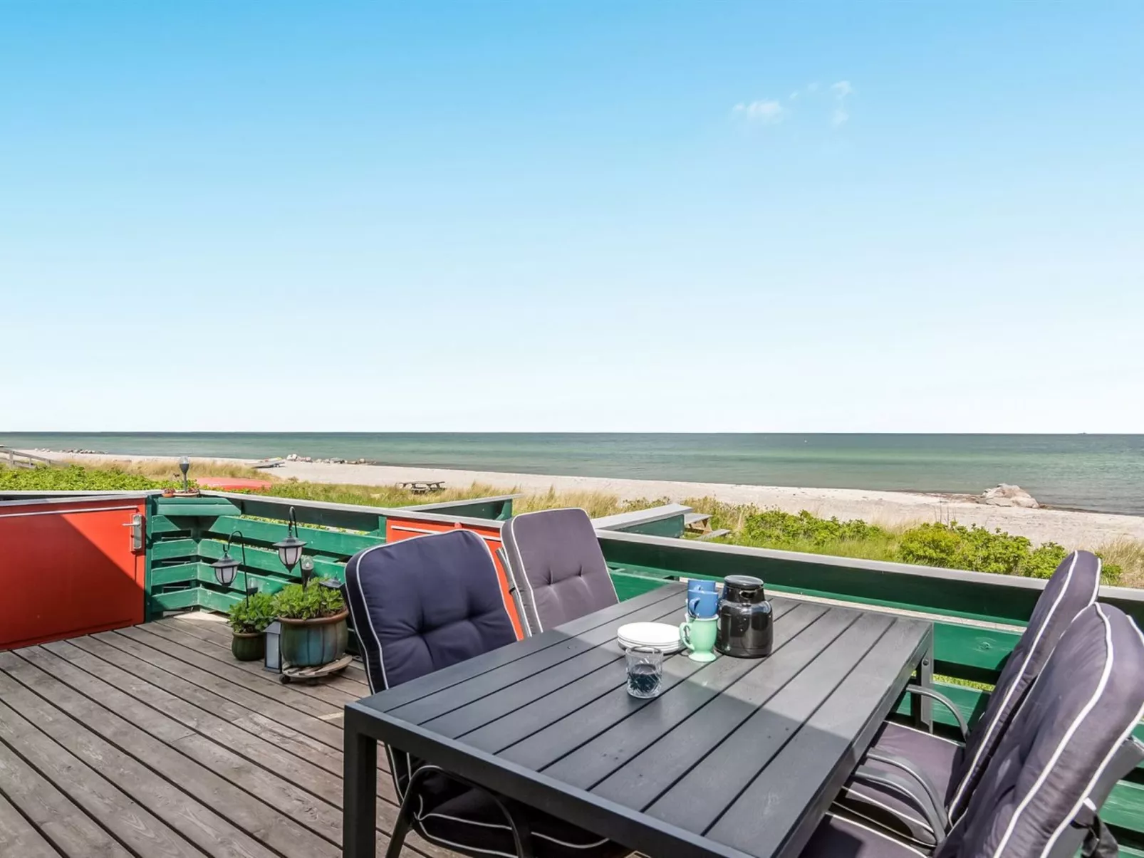 "Eldar" - 5m from the sea-Outside