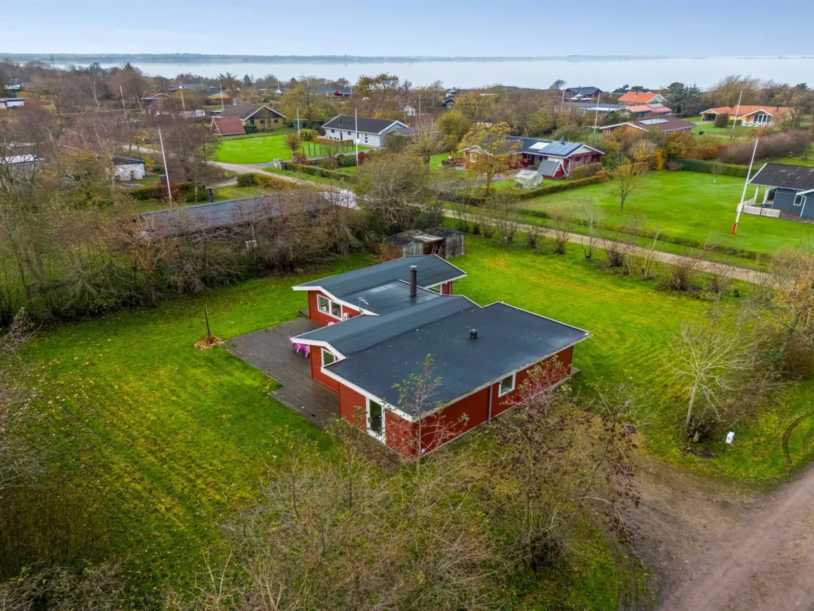 "Scarlet" - 400m to the fjord-Dehors