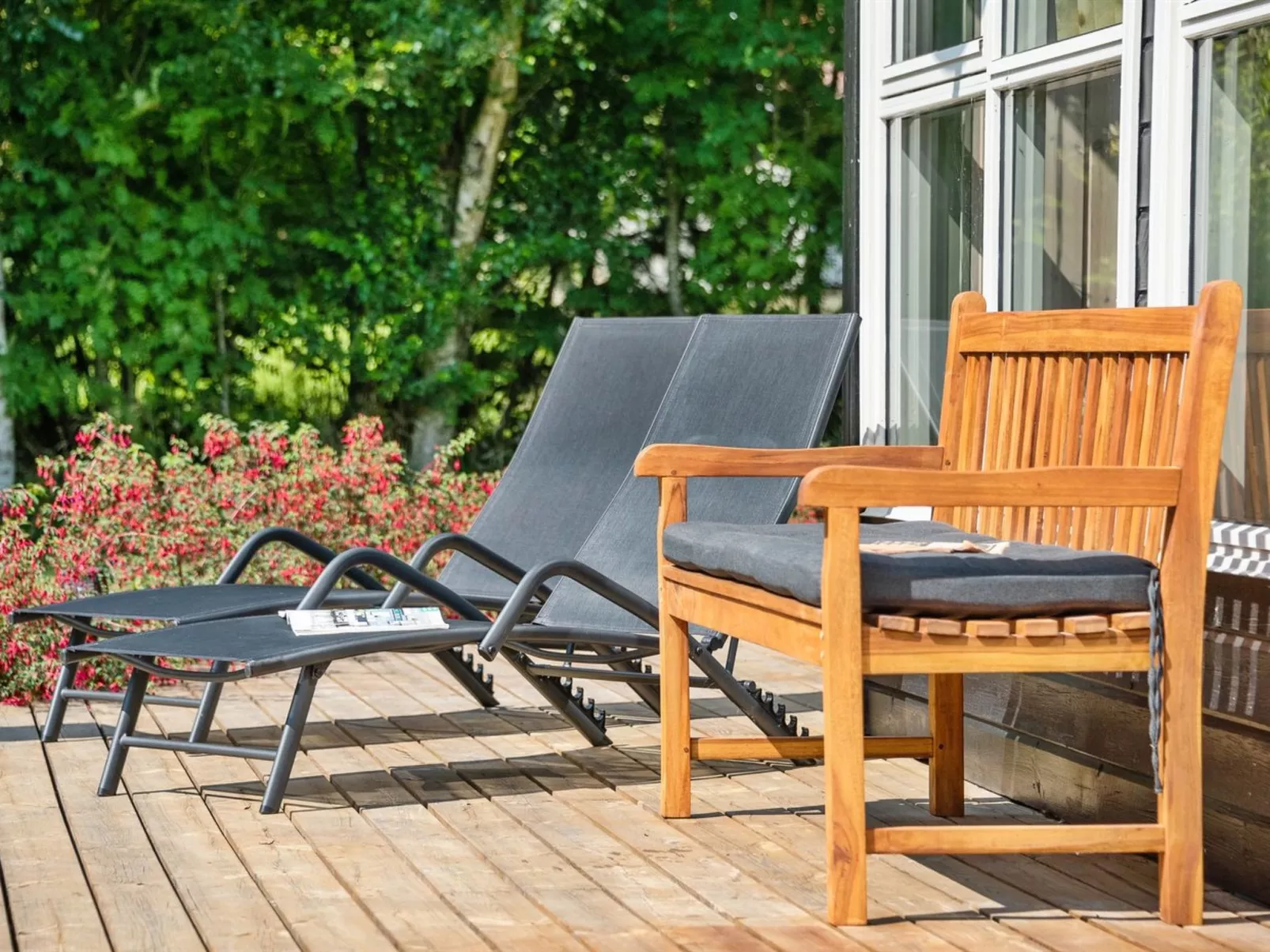 "Kai" - 500m to the fjord-Outside