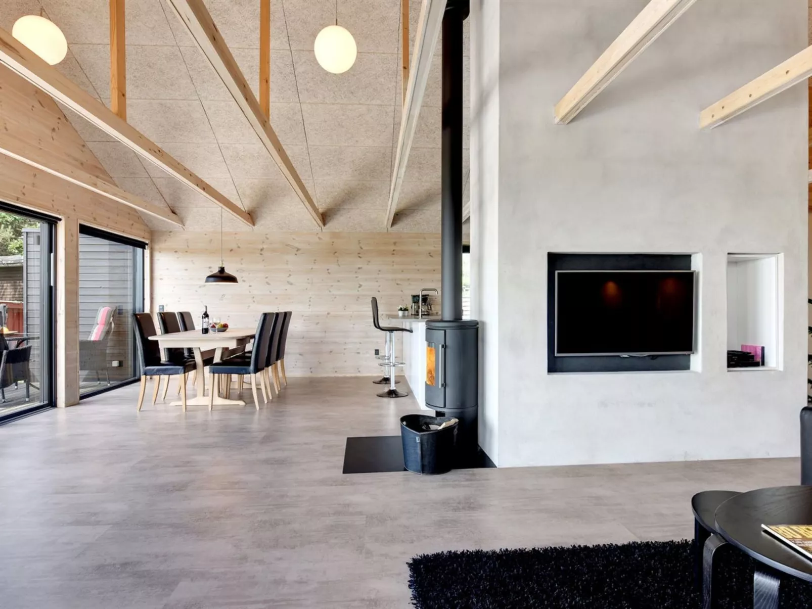 "Aslag" - 150m to the fjord-Drinnen