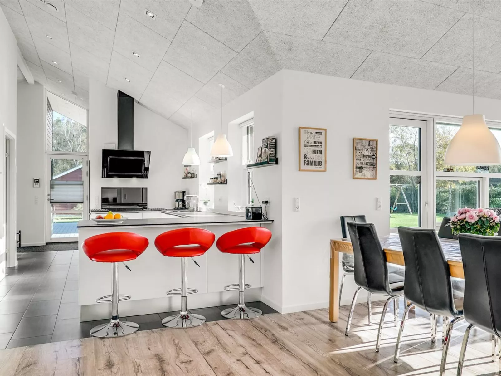 "Geri" - 700m from the sea-Inside