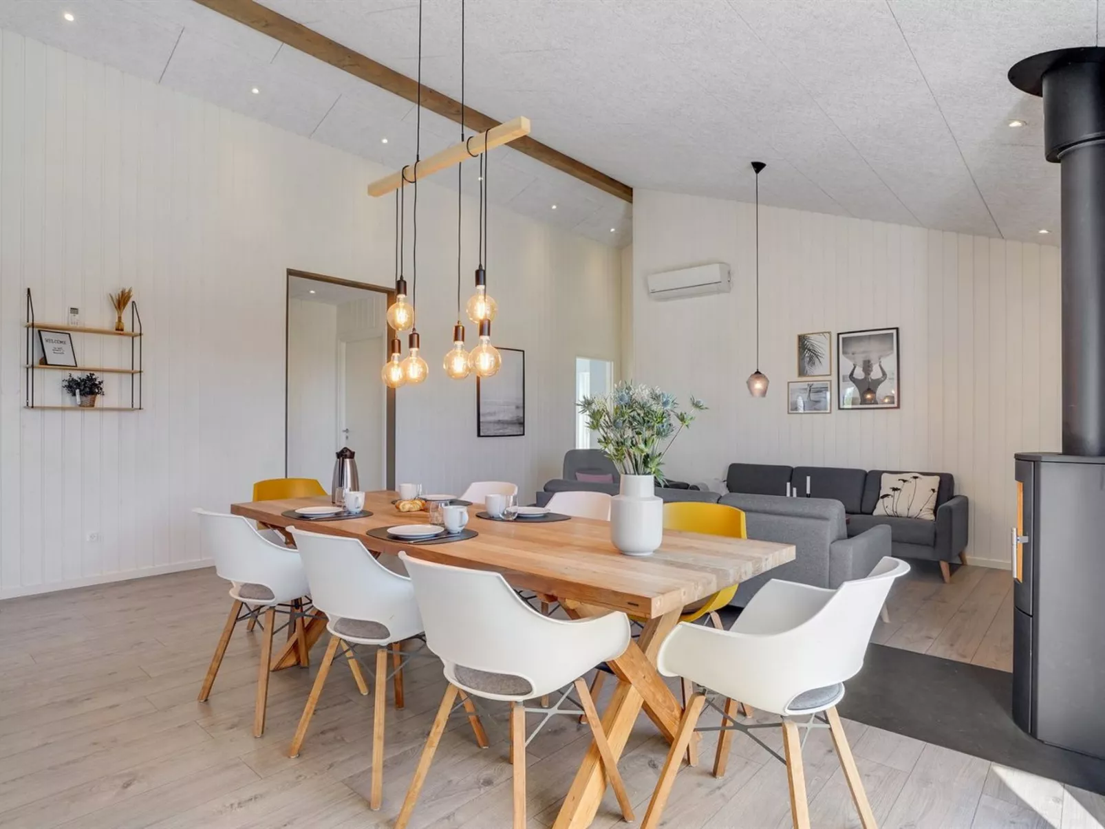 "Grimar" - 600m from the sea-Dedans