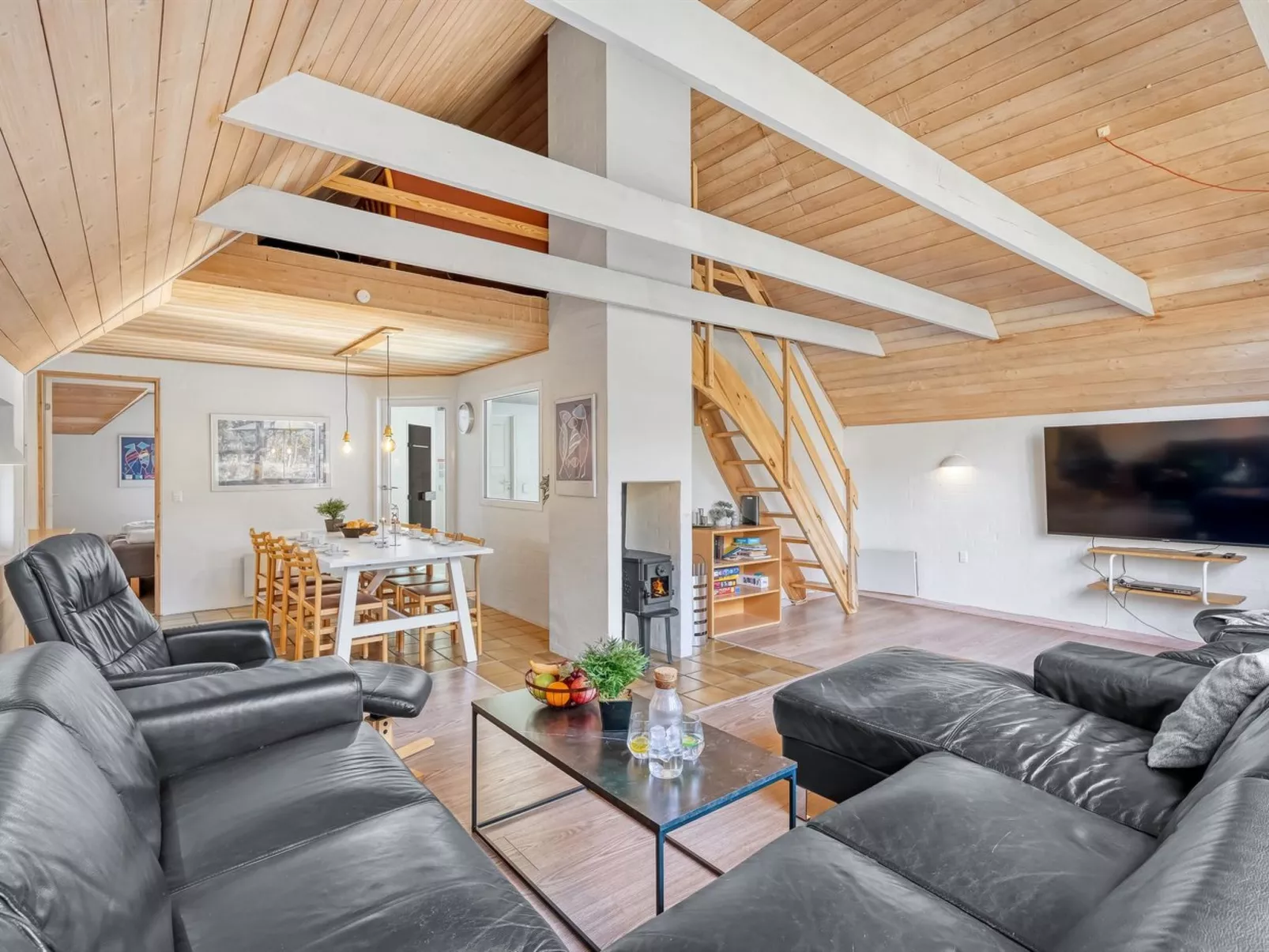 "Dorris" - 4.3km from the sea-Dedans