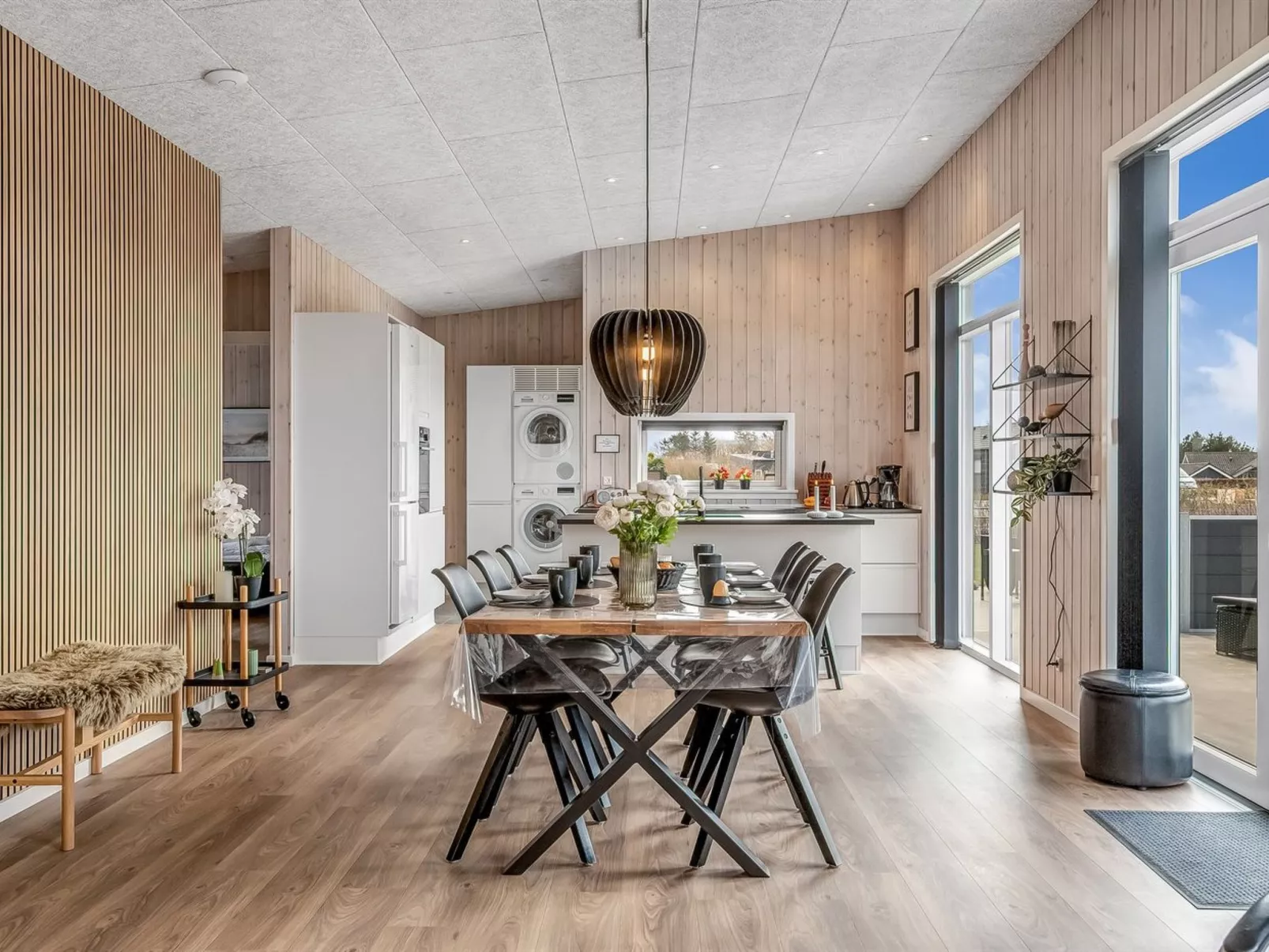 "Gela" - 1.3km to the fjord-Drinnen