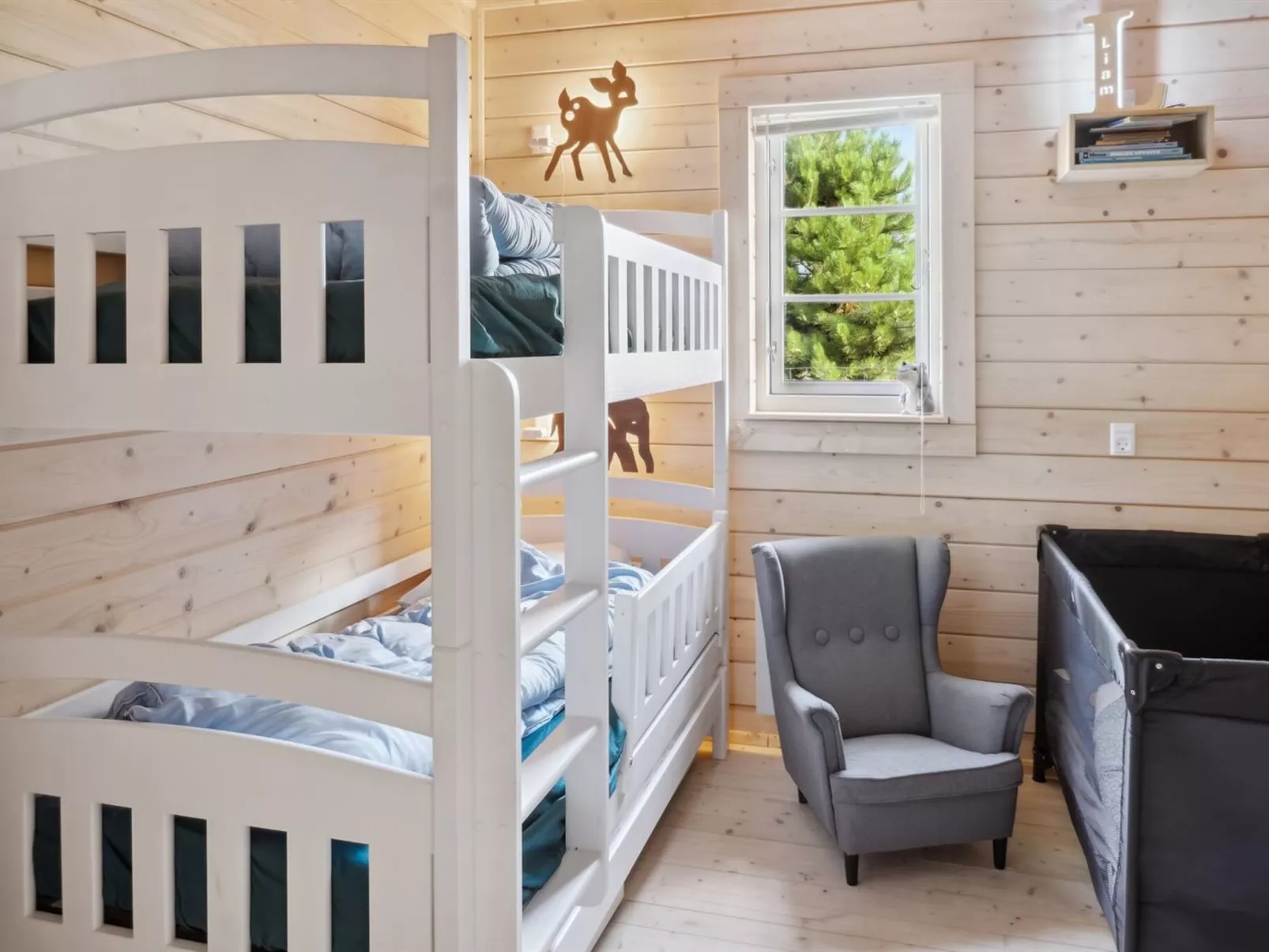 "Vicktoria" - 1.5km from the sea-Inside