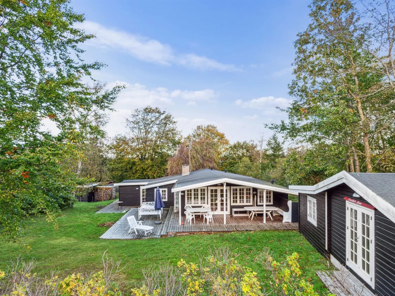 "Rami" - 2km from the sea-Outside