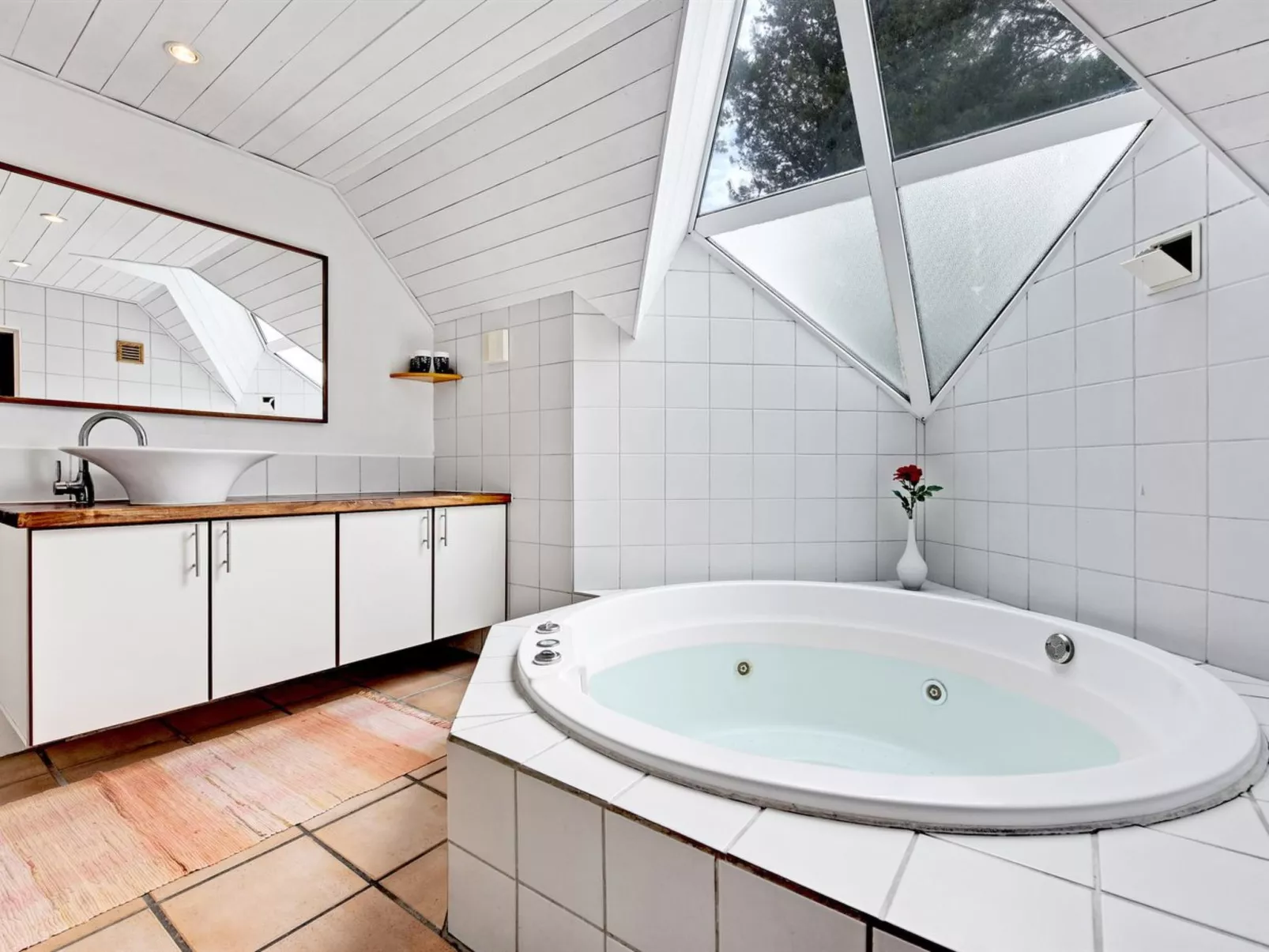 "Hunno" - 3km from the sea-Inside