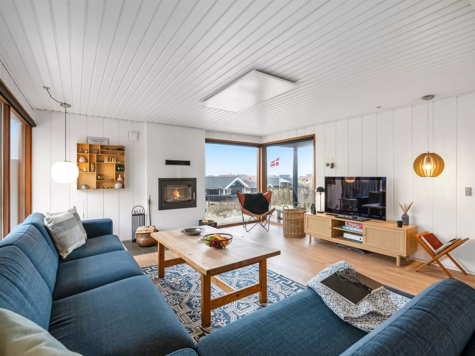 "Eyla" -  from the sea-Inside