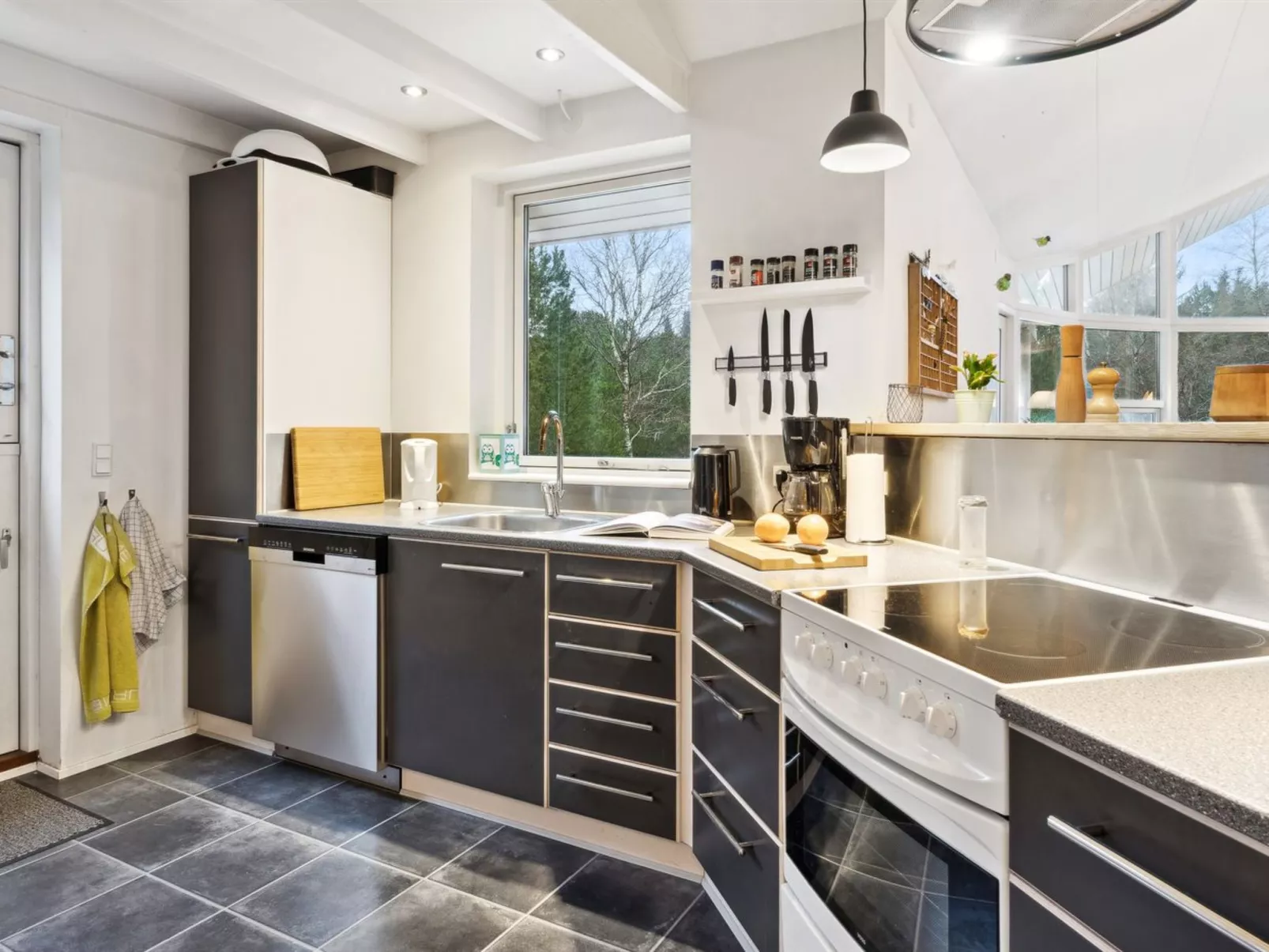 "Guri" - 600m to the fjord-Dedans