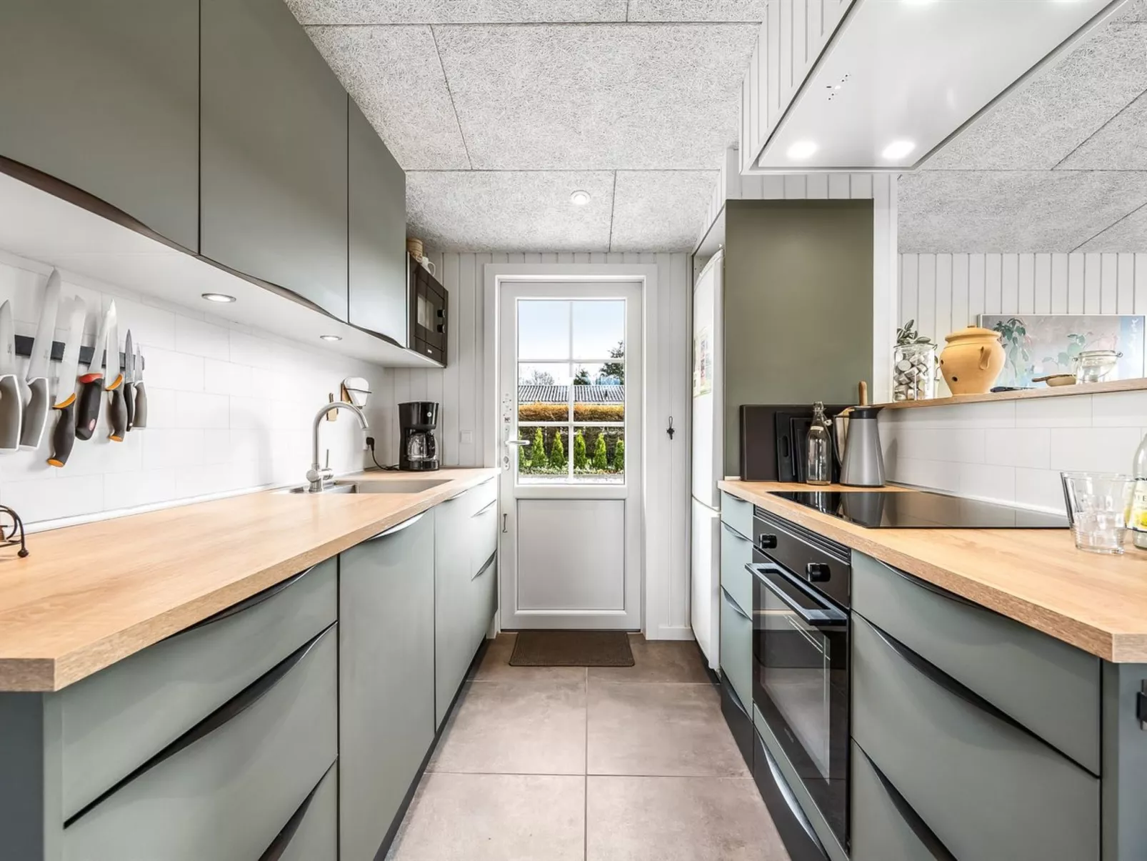 "Ludvika" - 300m to the fjord-Inside