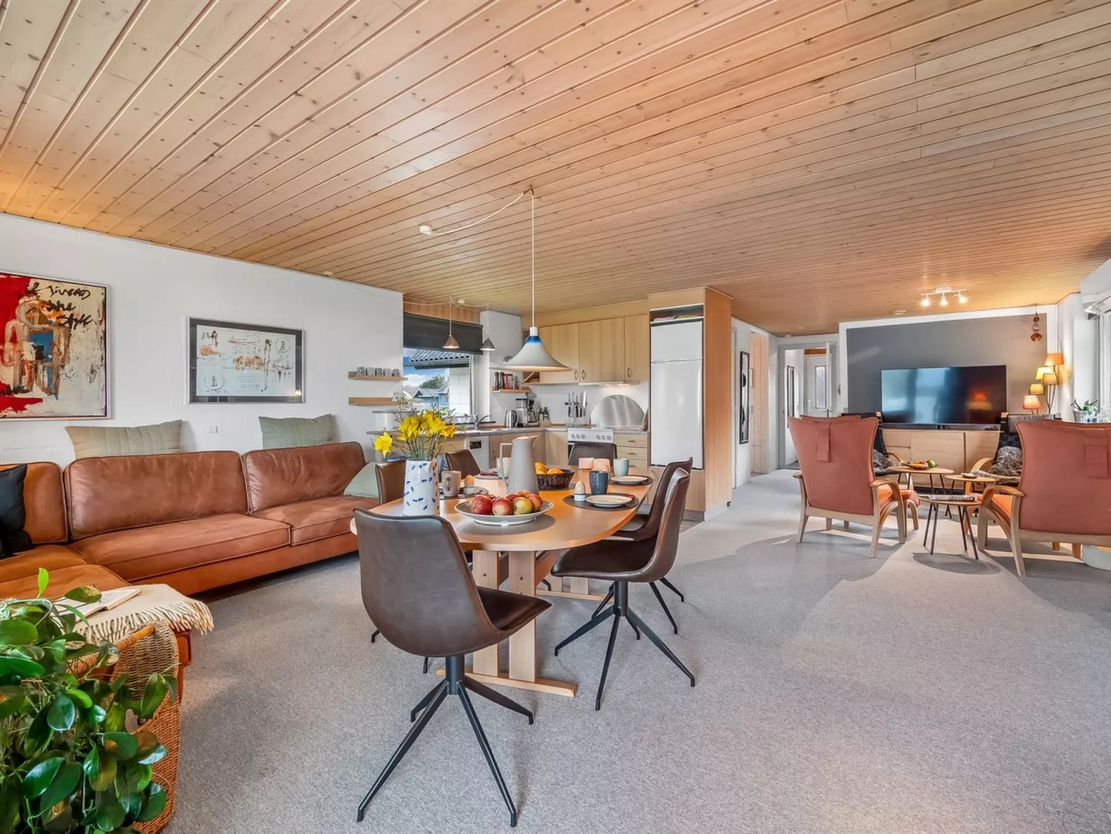 "Moreen" - 200m to the fjord-Dedans