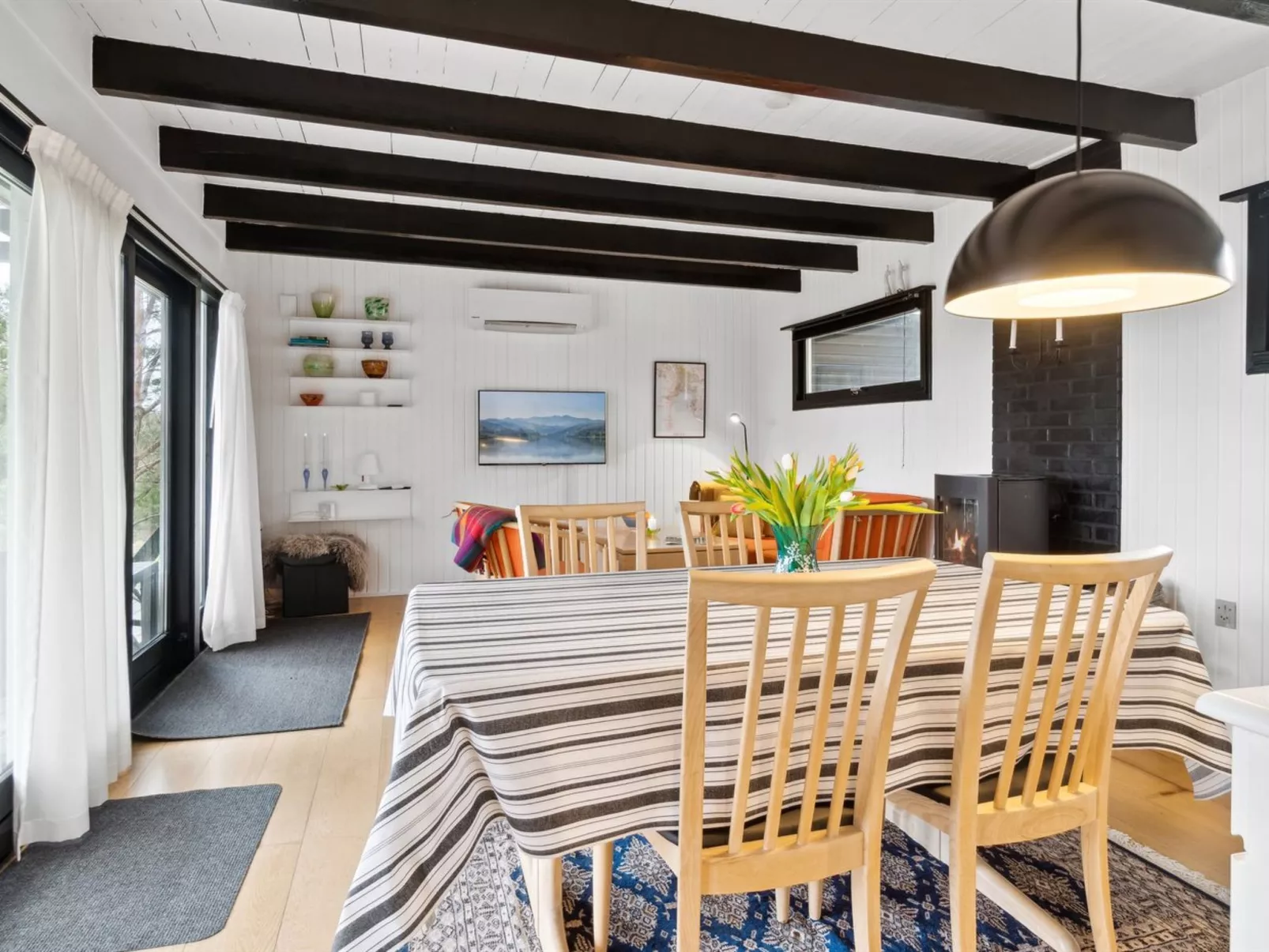 "Anthonette" - 900m from the sea-Dedans