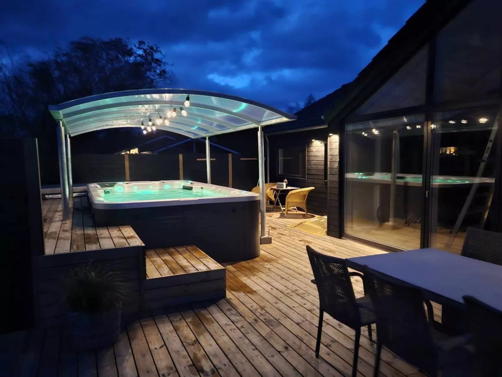 "Grep" - 800m from the sea-Drinnen