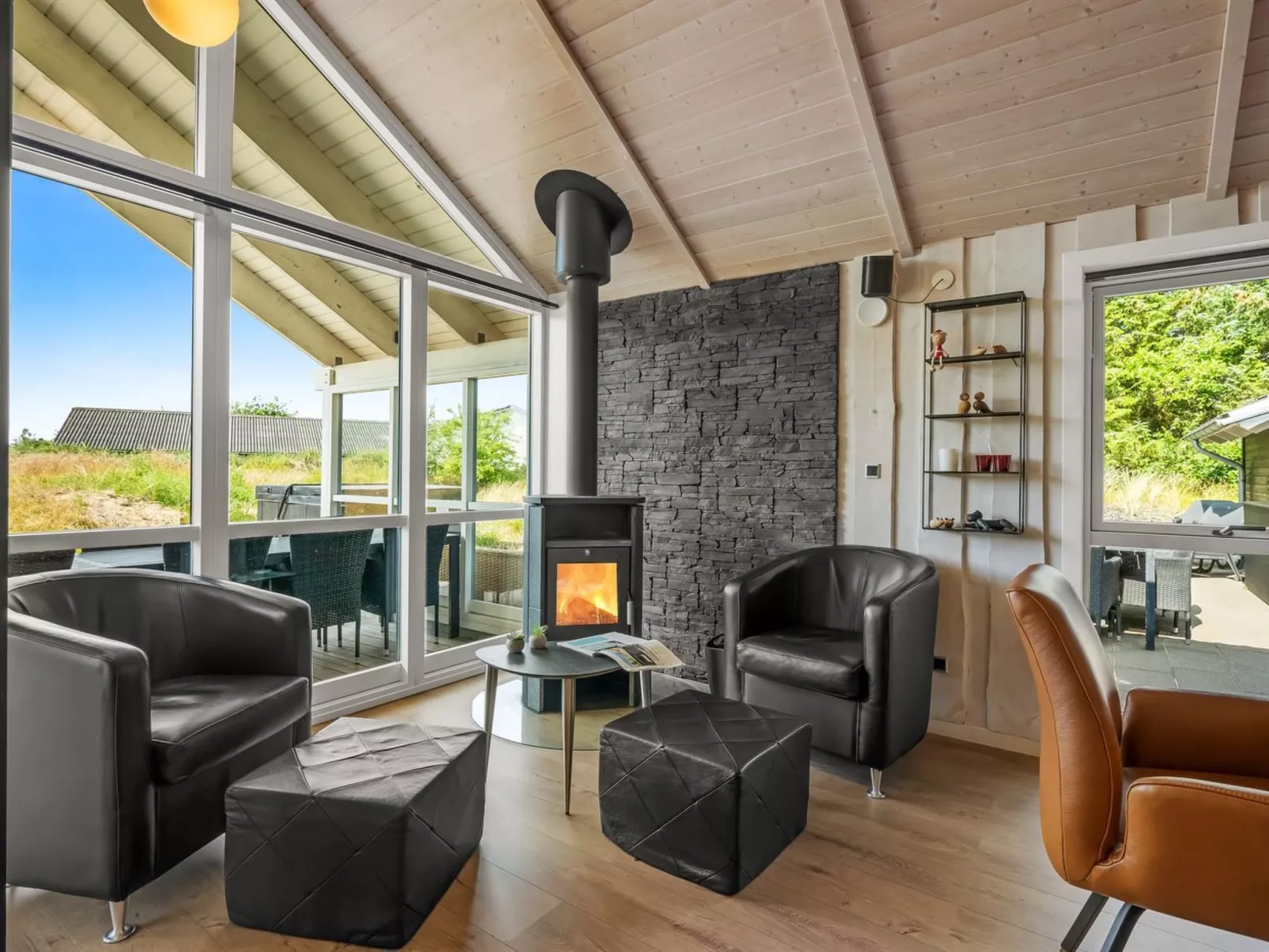 "Jeldrik" - 1.5km from the sea-Dedans