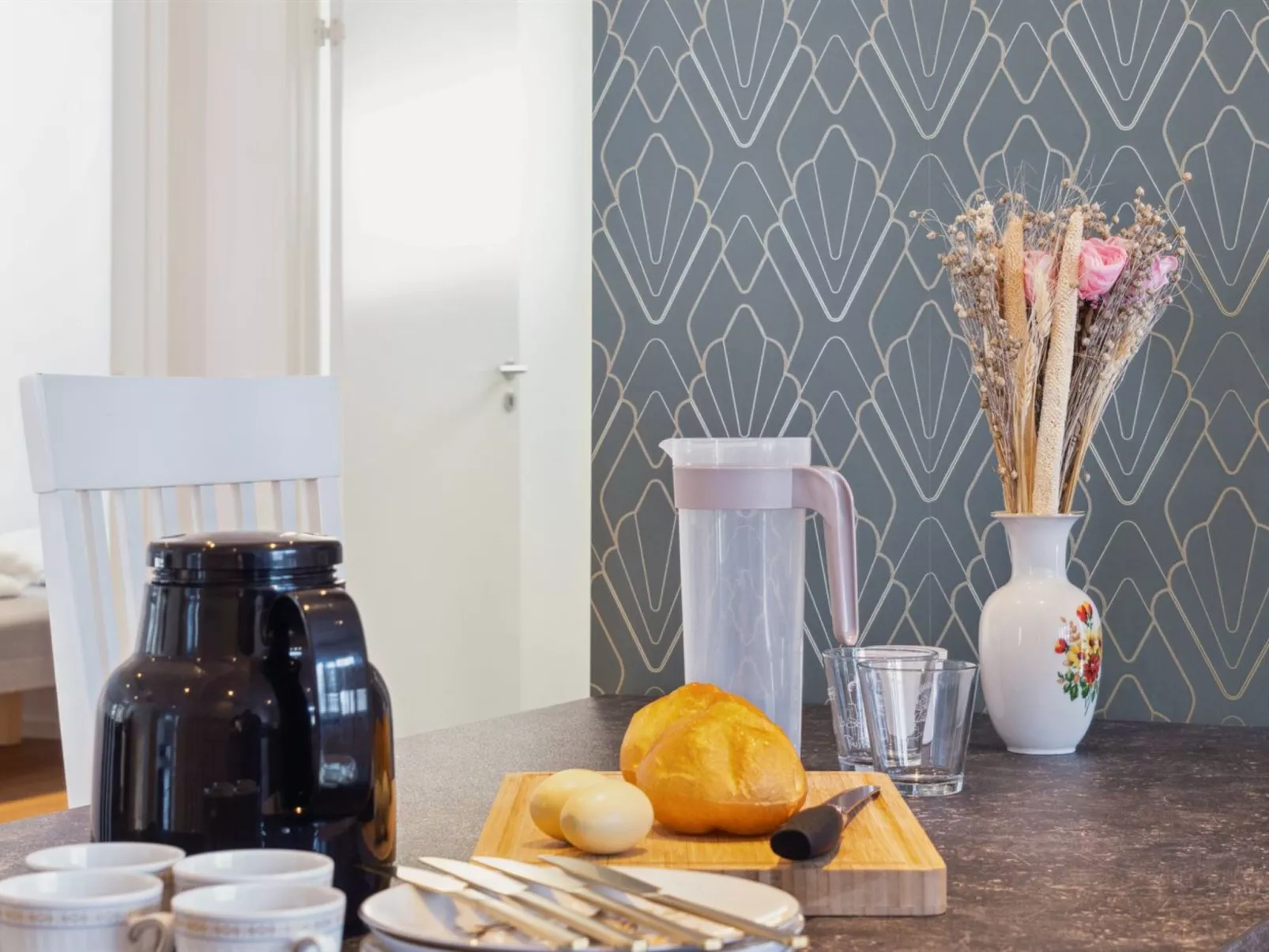 "Scalli" - 1.5km to the fjord-Inside