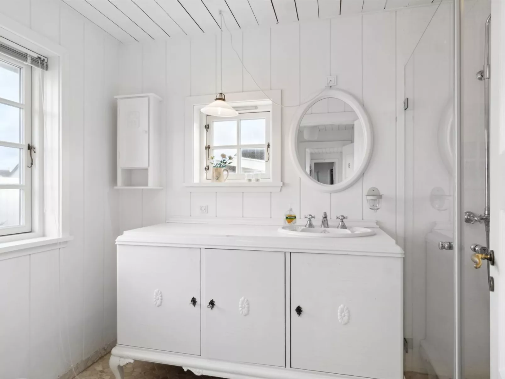 "Jeppe" - 200m from the sea-Drinnen