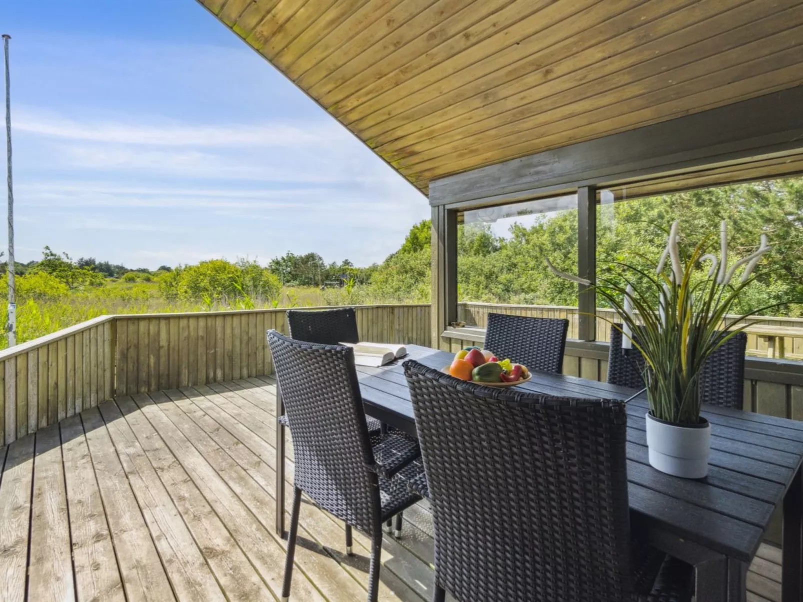 "Hunlef" - 1.7km from the sea-Outside