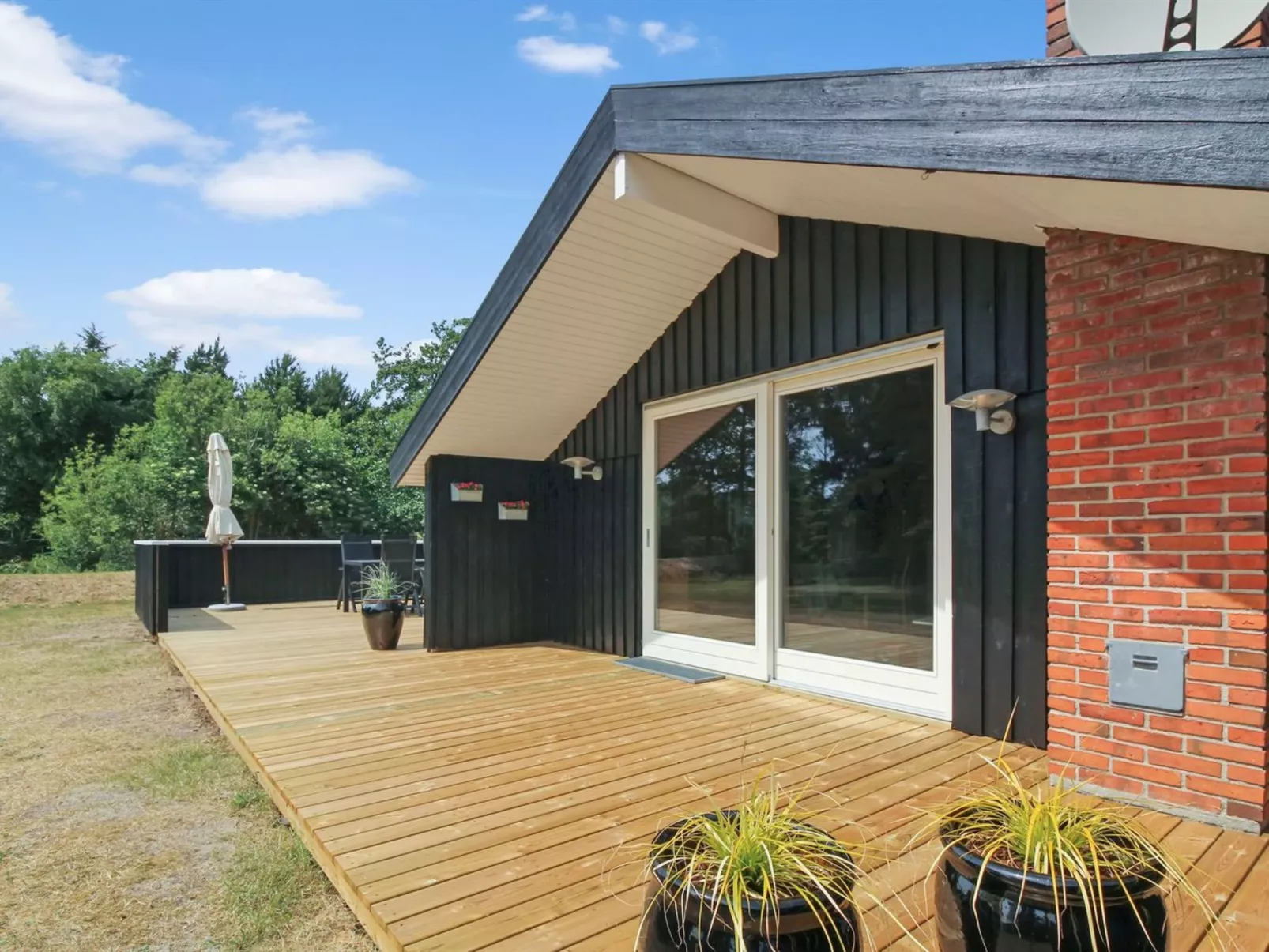 "Ria" - 250m from the sea-Outside