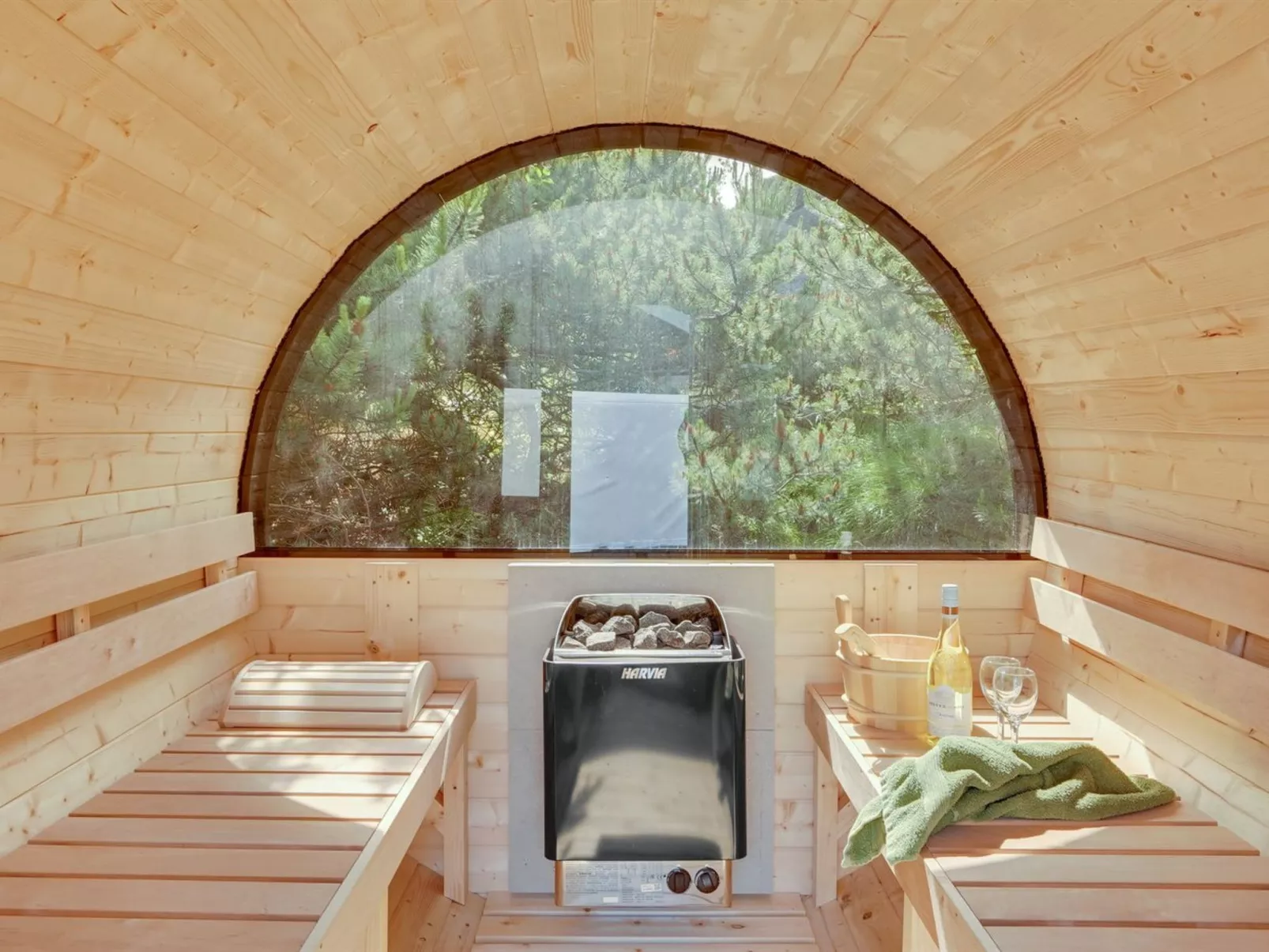 "Ingobald" - 1.5km from the sea-Inside