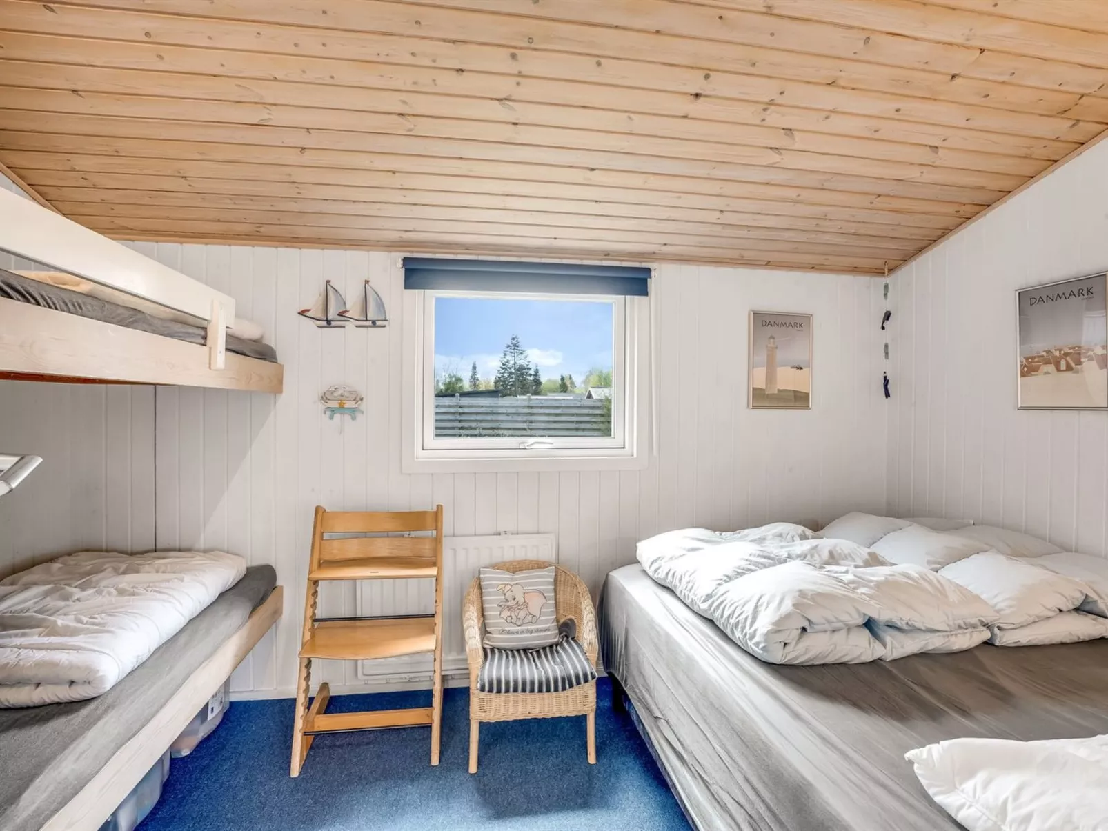 "Binta" - 800m from the sea-Drinnen