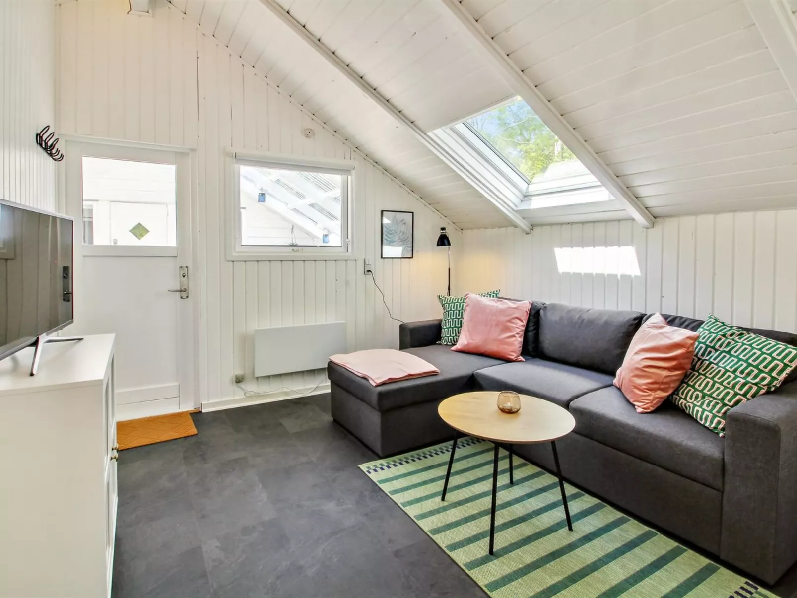 "Jaakob" - 30km from the sea-Inside