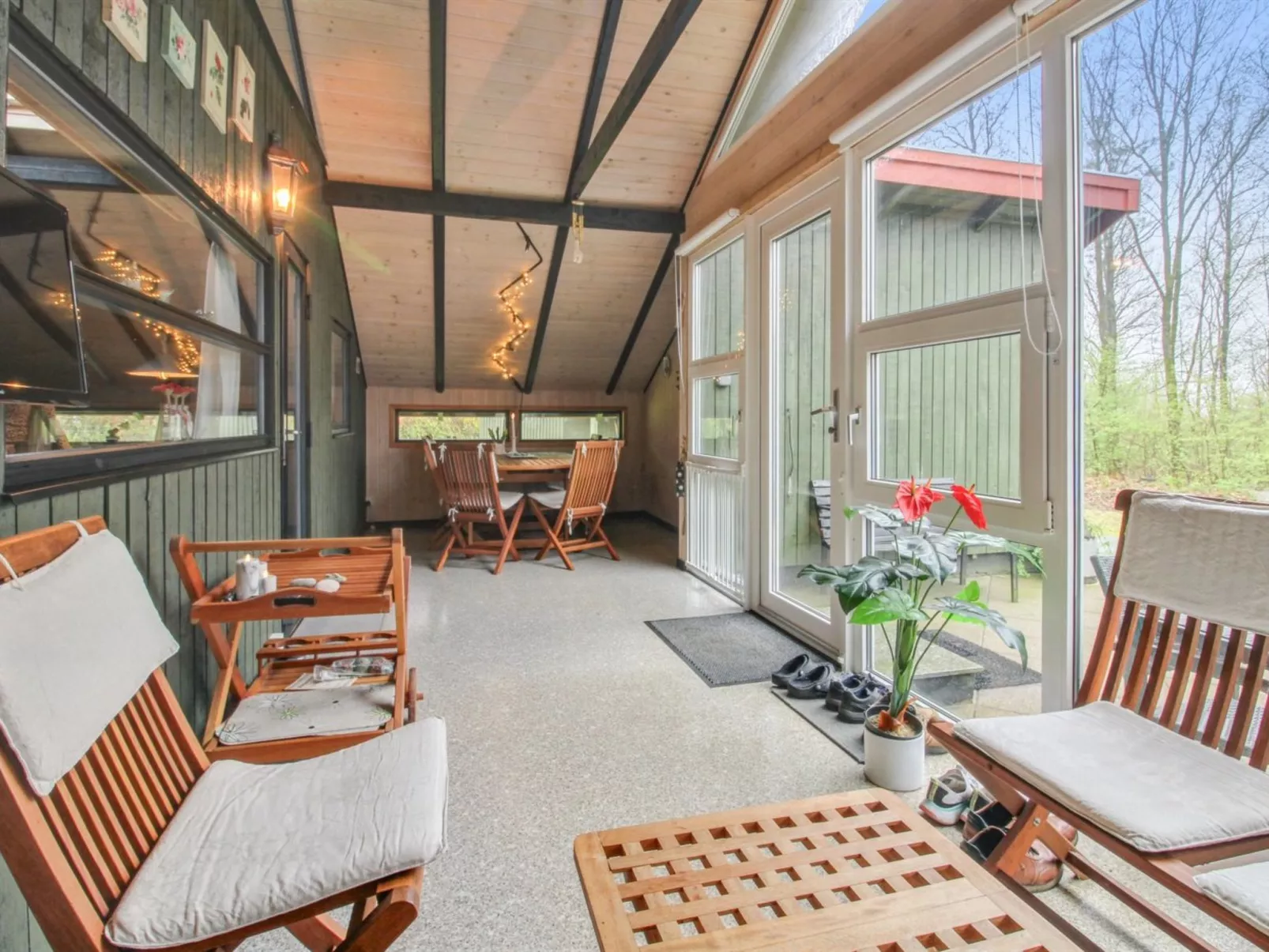 "Gabi" - 30km from the sea-Drinnen