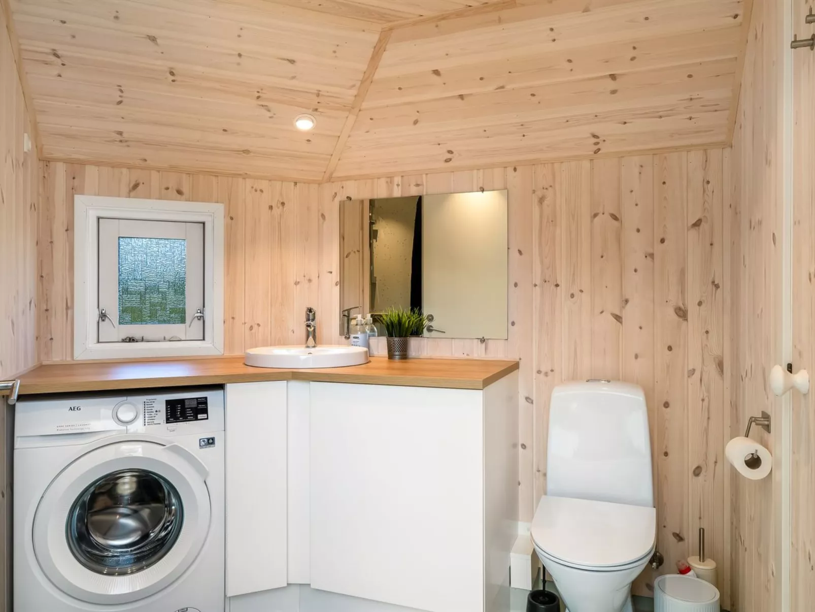 "Pihla" - 1.1km from the sea-Inside