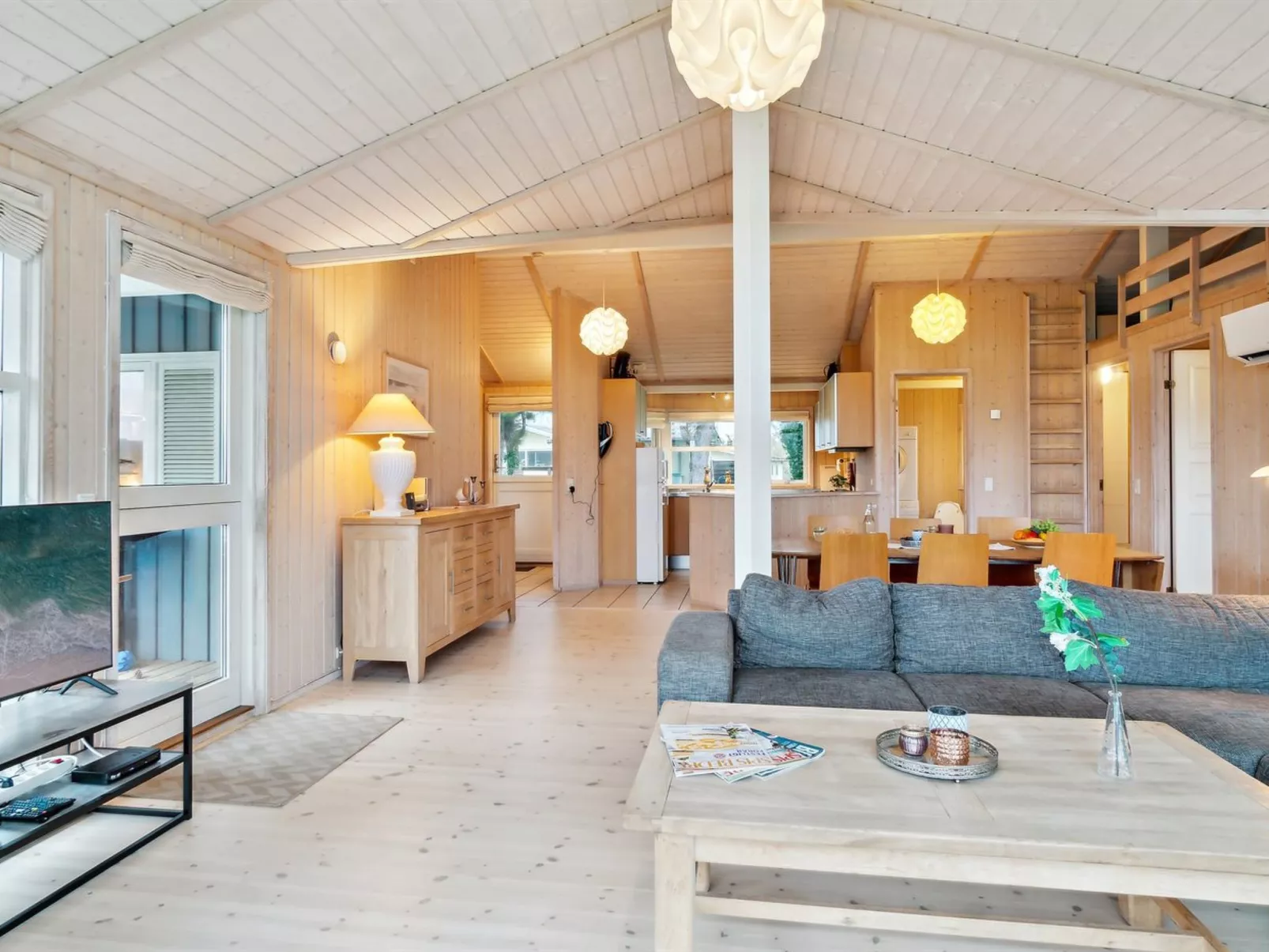 "Ilsi" - 275m from the sea-Inside