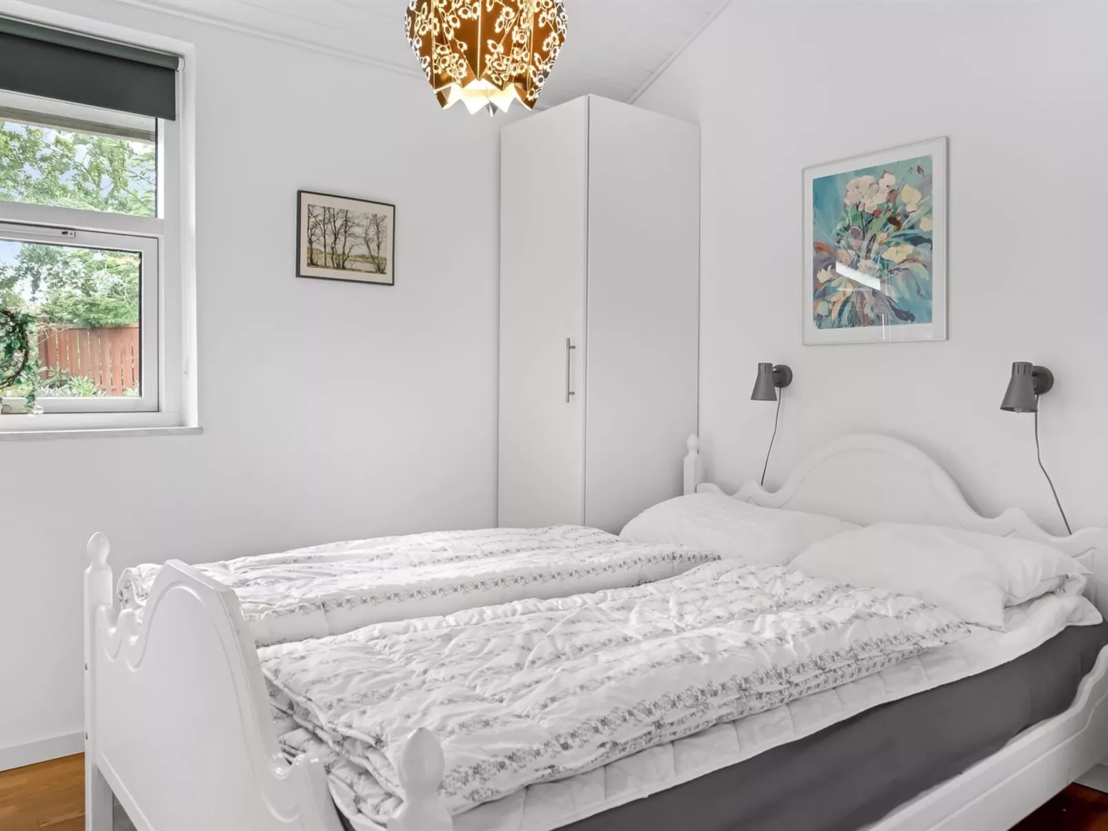 "Neli" - 850m to the fjord-Drinnen