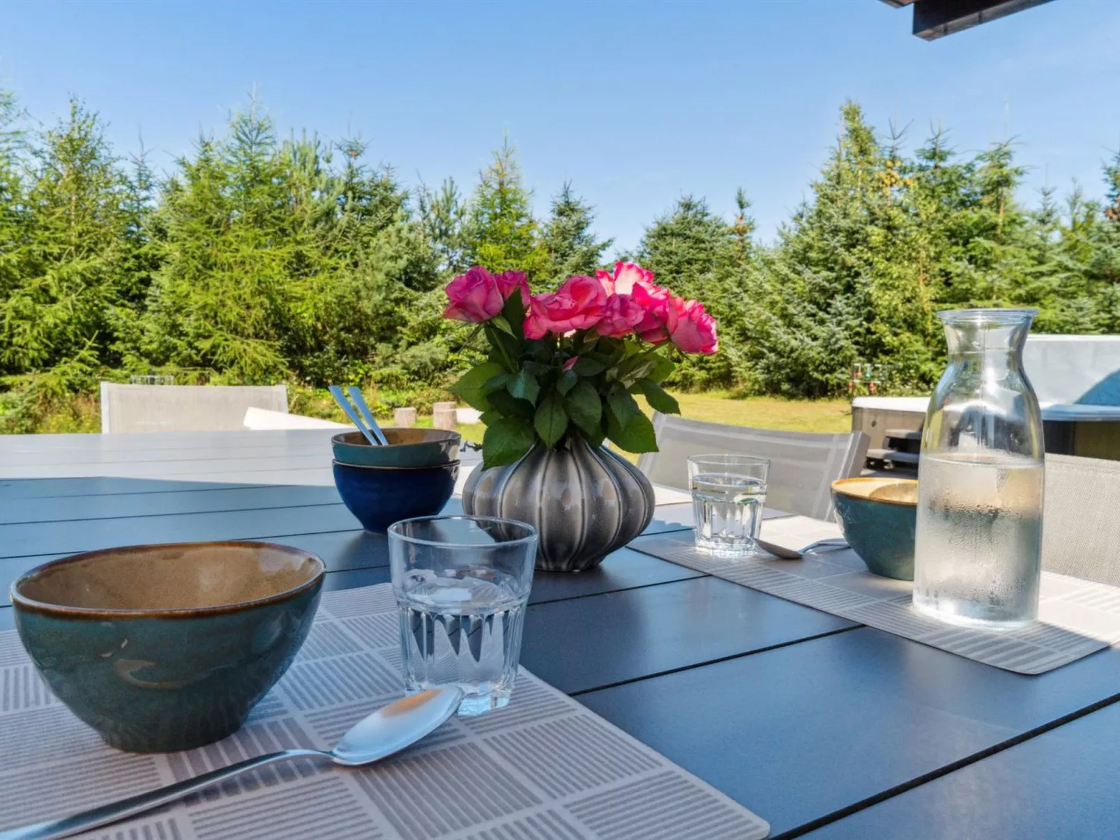 "Kristiarn" - 1.1km from the sea-Outside