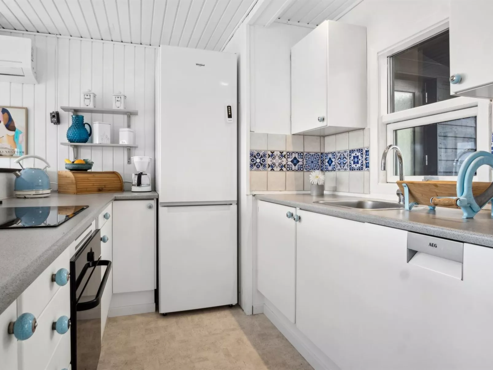 "Dagh" - 100m from the sea-Inside