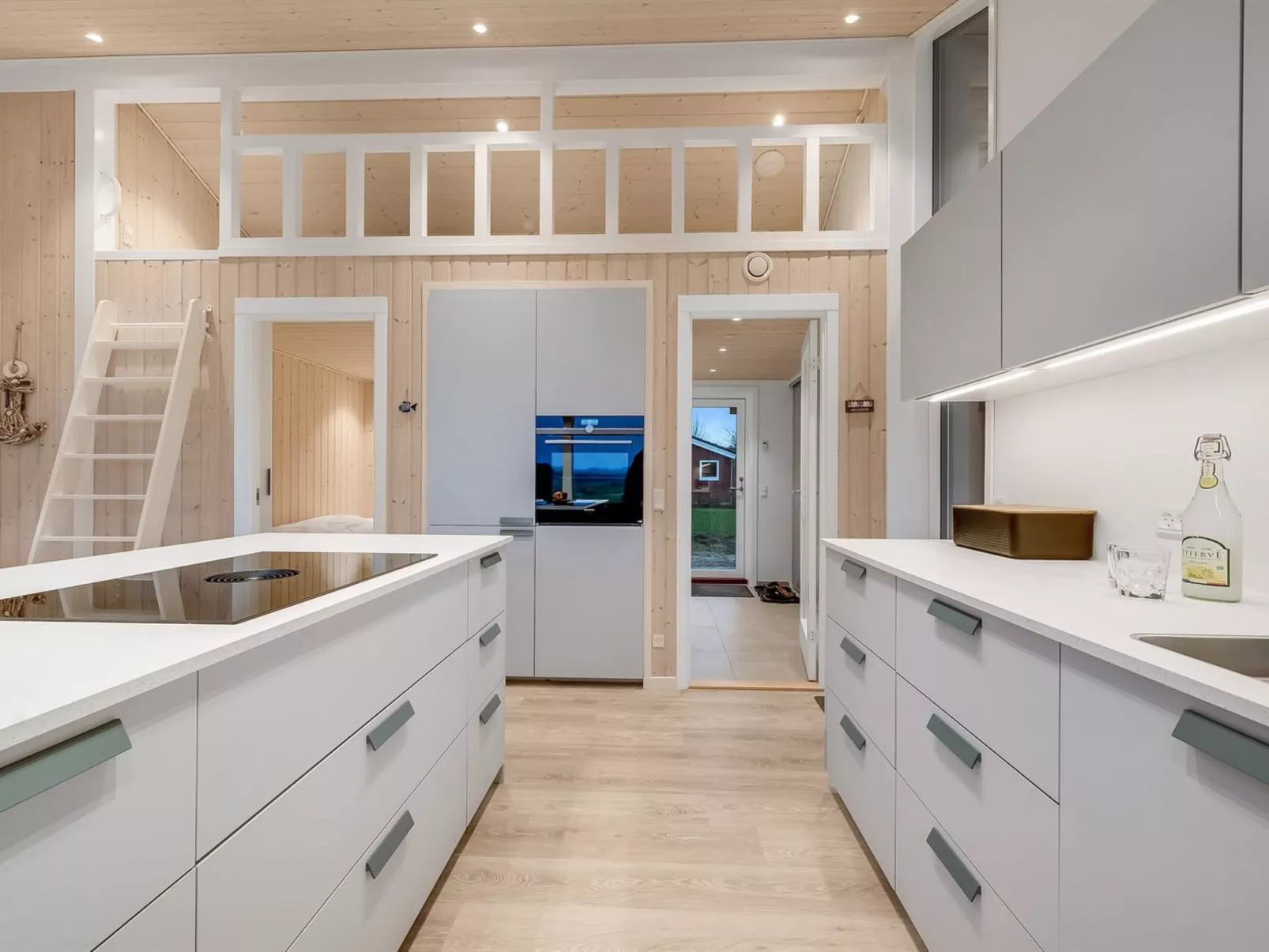 "Corina" - 850m to the fjord-Dedans