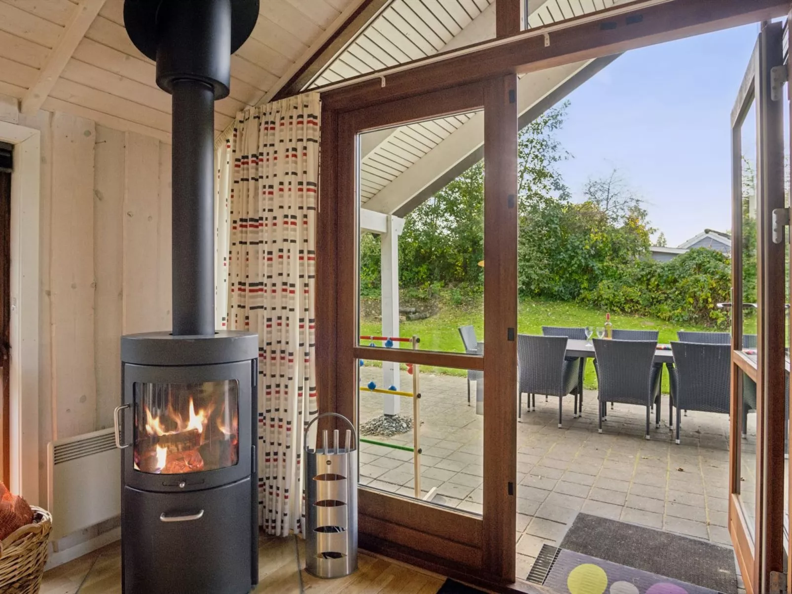 "Kaarina" - 250m from the sea-Drinnen