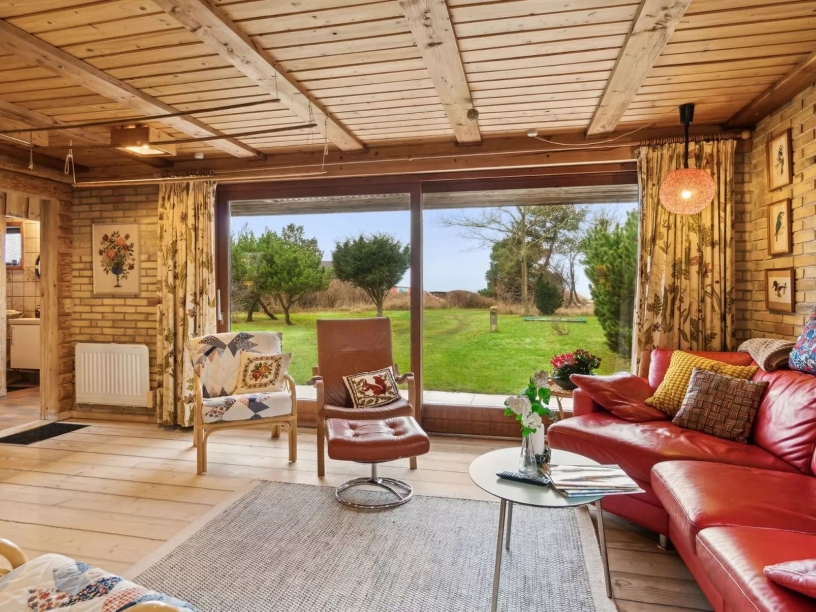 "Svanborg" - 40m from the sea-Inside