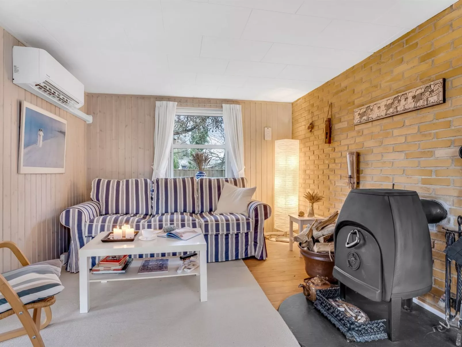 "Oddi" - 500m from the sea-Inside