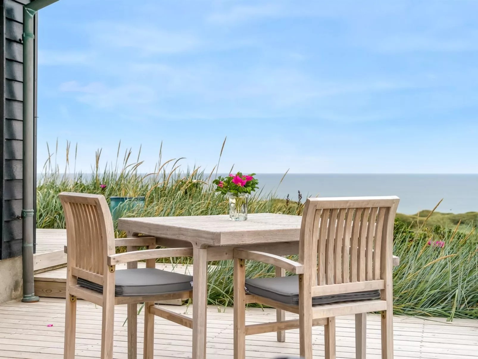 "Bjerund" - 300m from the sea-Outside