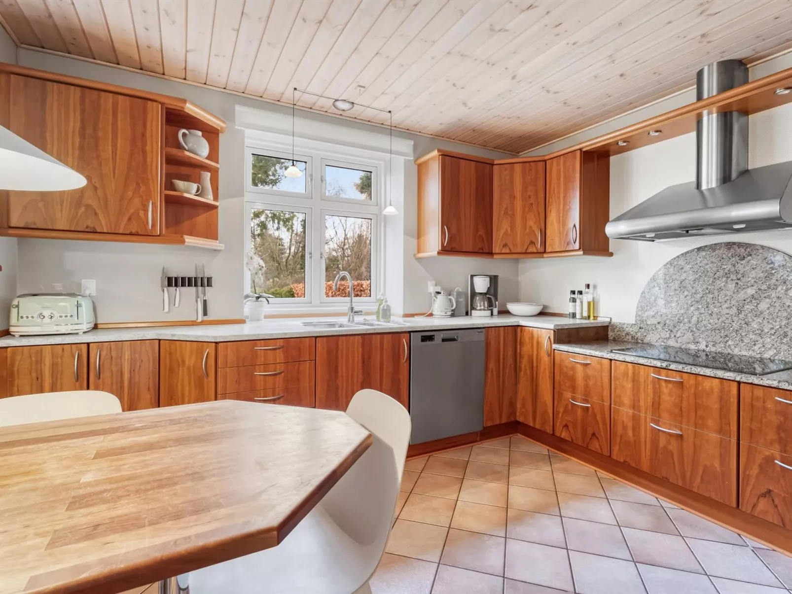 "Kerttuli" - 540m from the sea-Inside