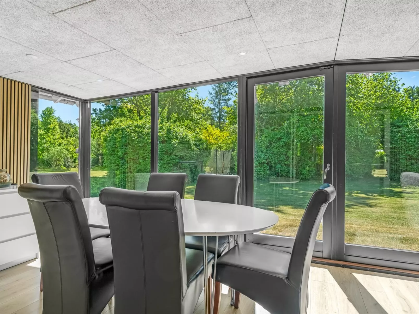 "Sven" - 250m to the fjord-Inside