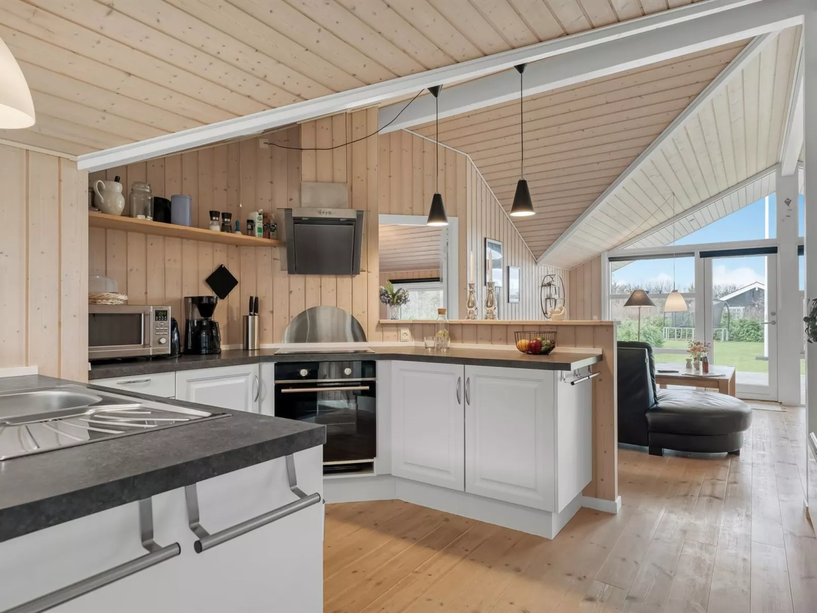 "Antero" - 500m to the fjord-Inside