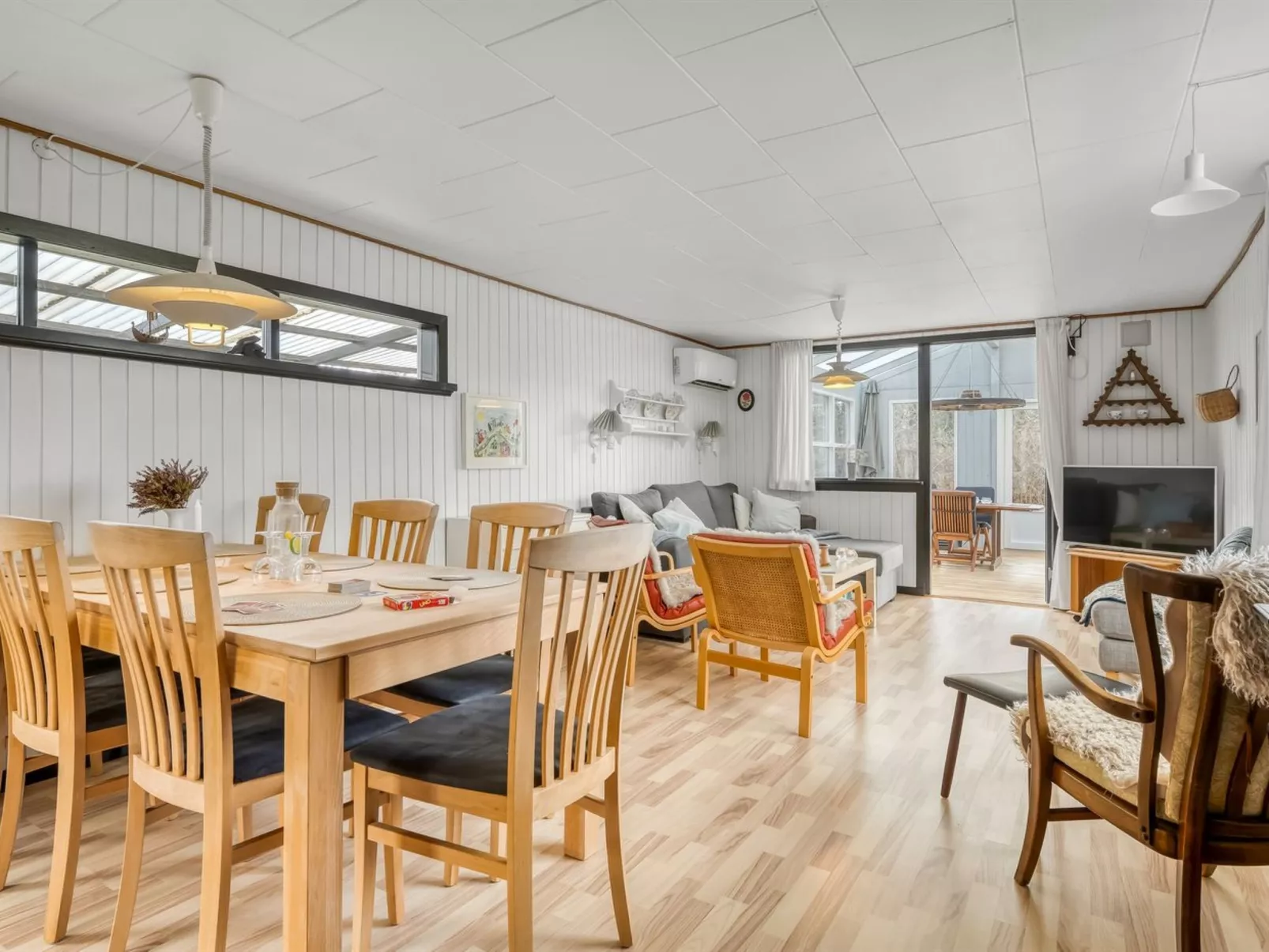 "Hælf" - 600m from the sea-Inside