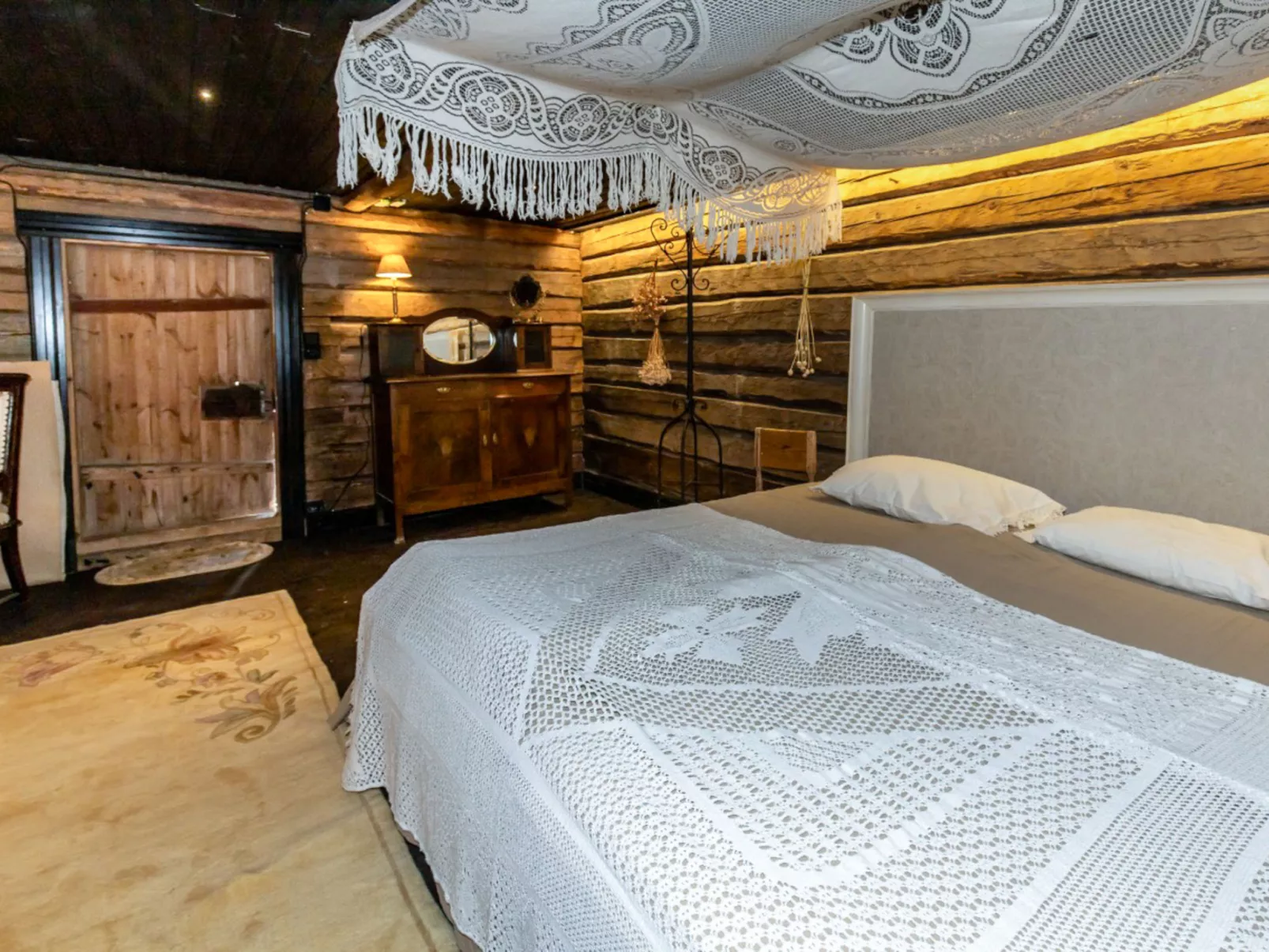 Päätalo, mökkilomat ja perhejuhlat-Dedans