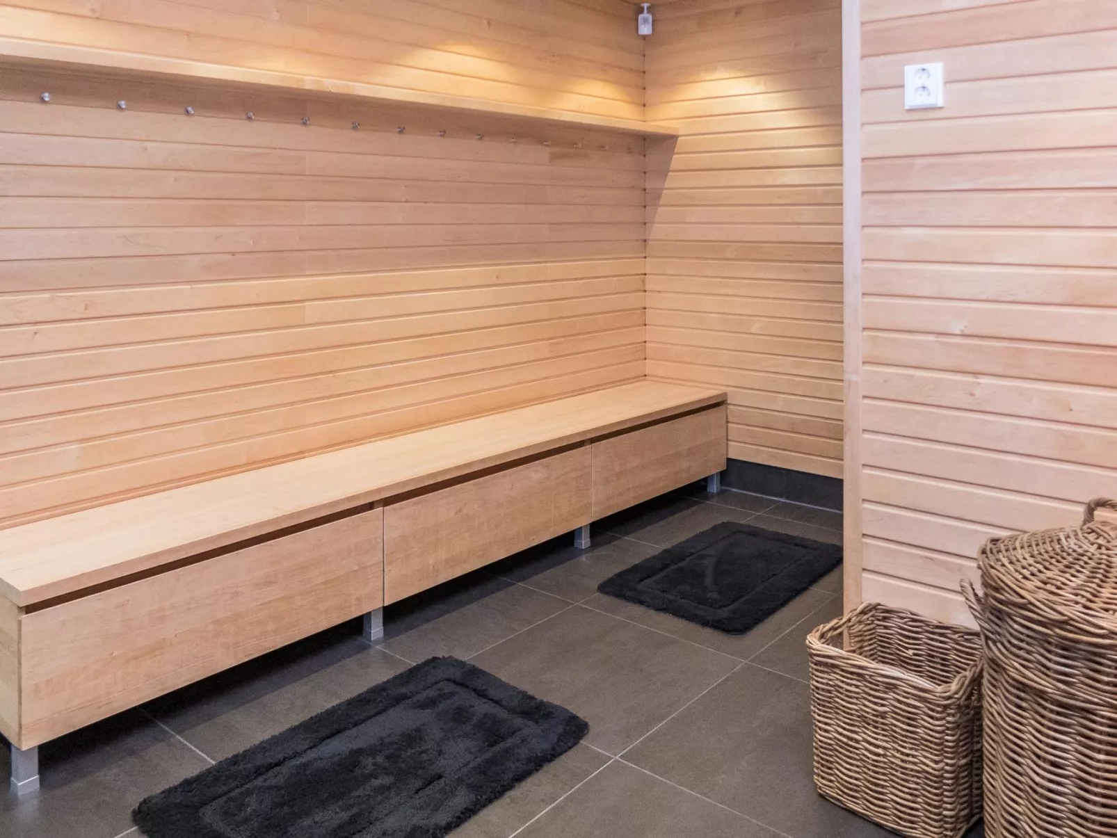 Holy lake chalet b-Drinnen