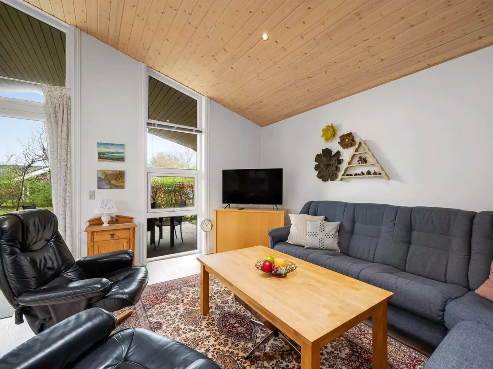 "Gertrud" - 950m to the fjord-Drinnen